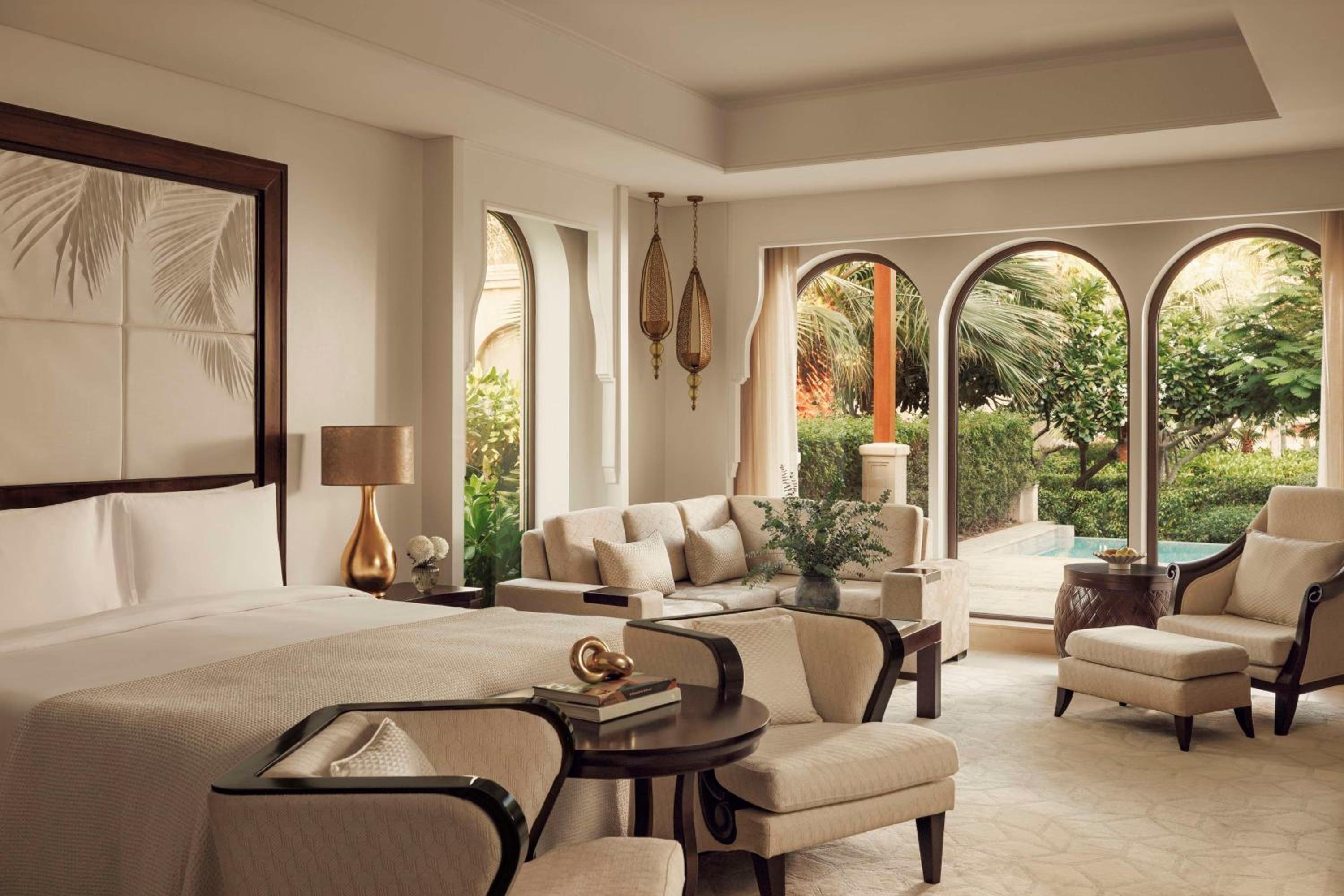Beachfront Junior Suite with pool and Waterpark Access