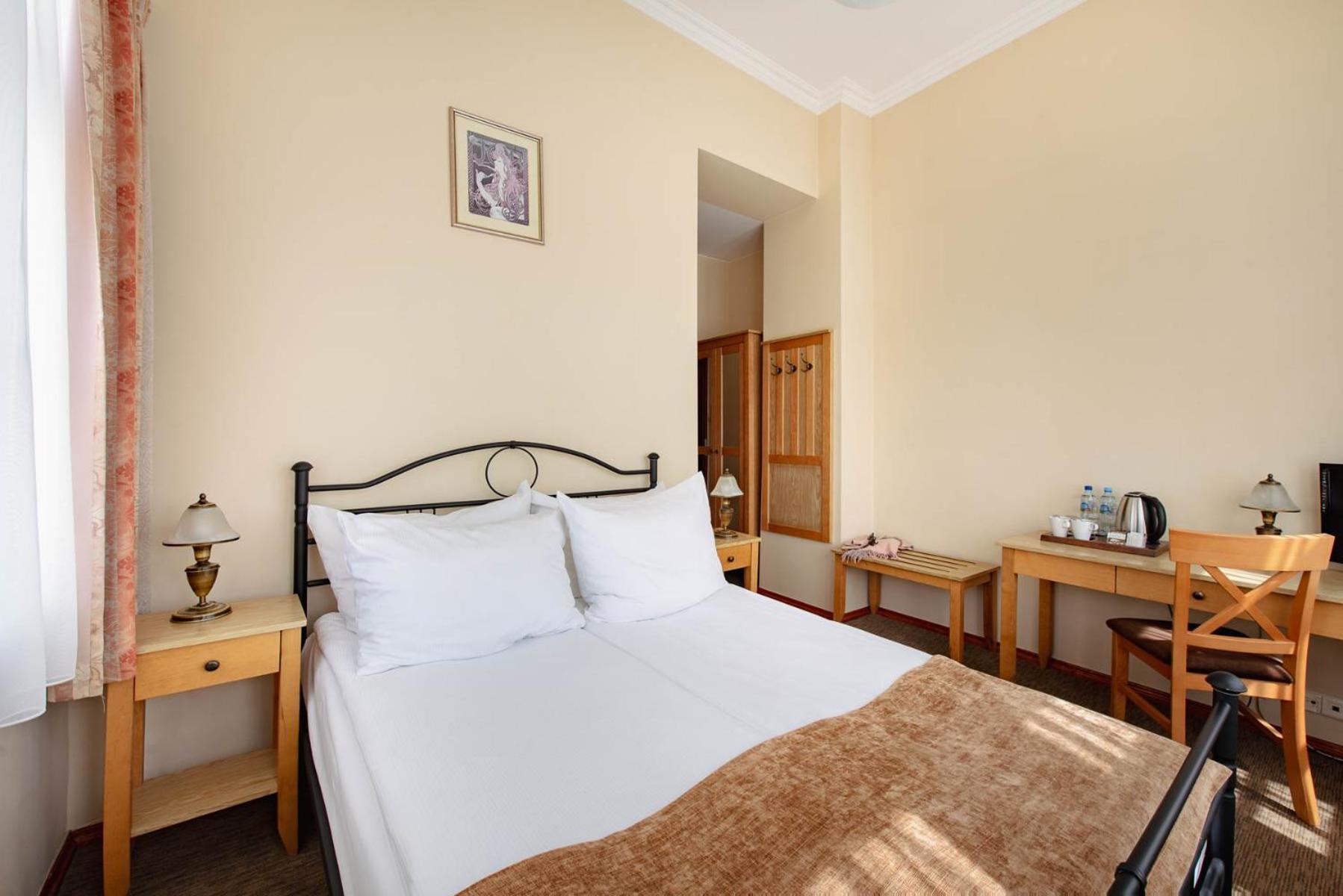 Economy Double Room photo 2