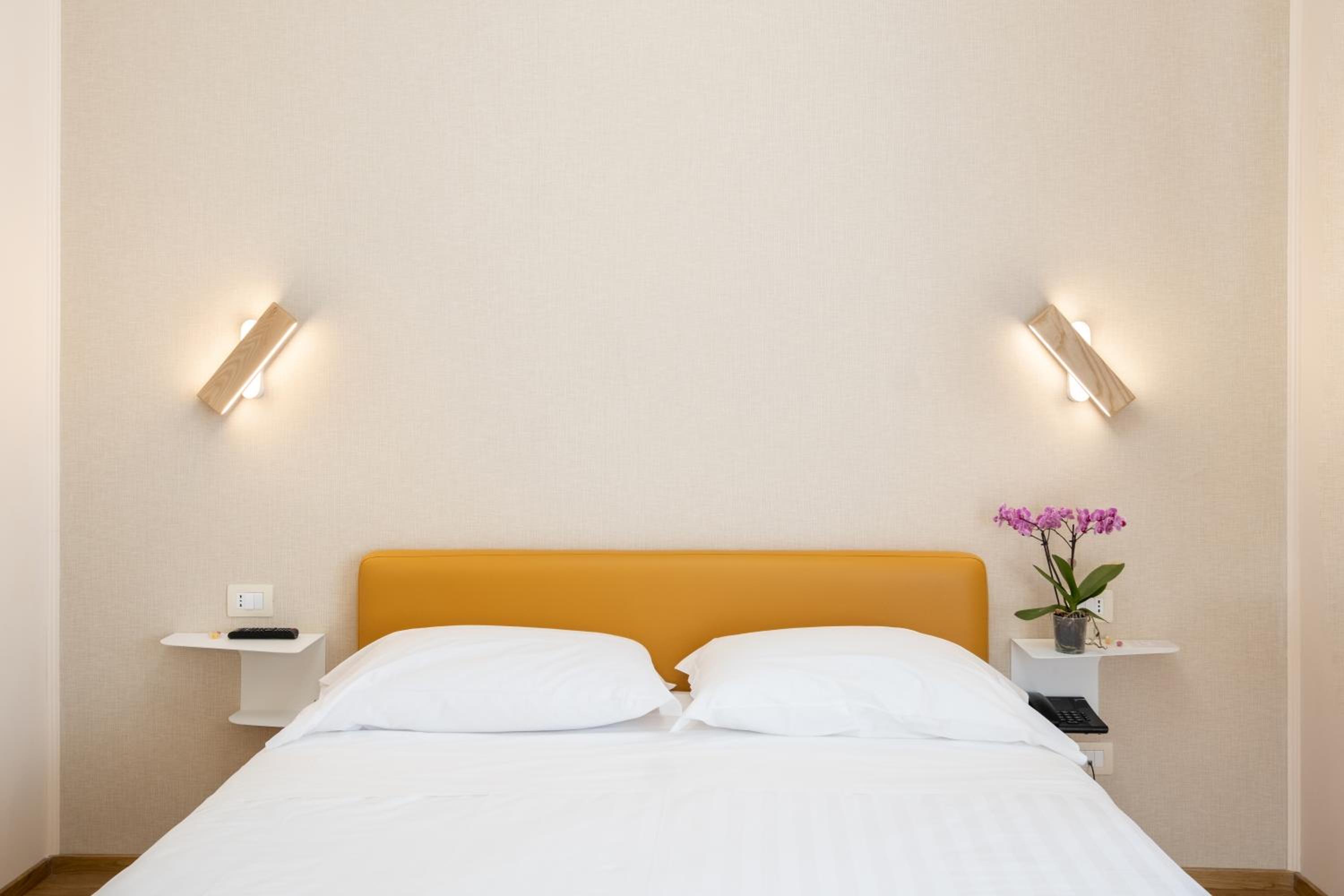 Double or Twin Room - Photo 17