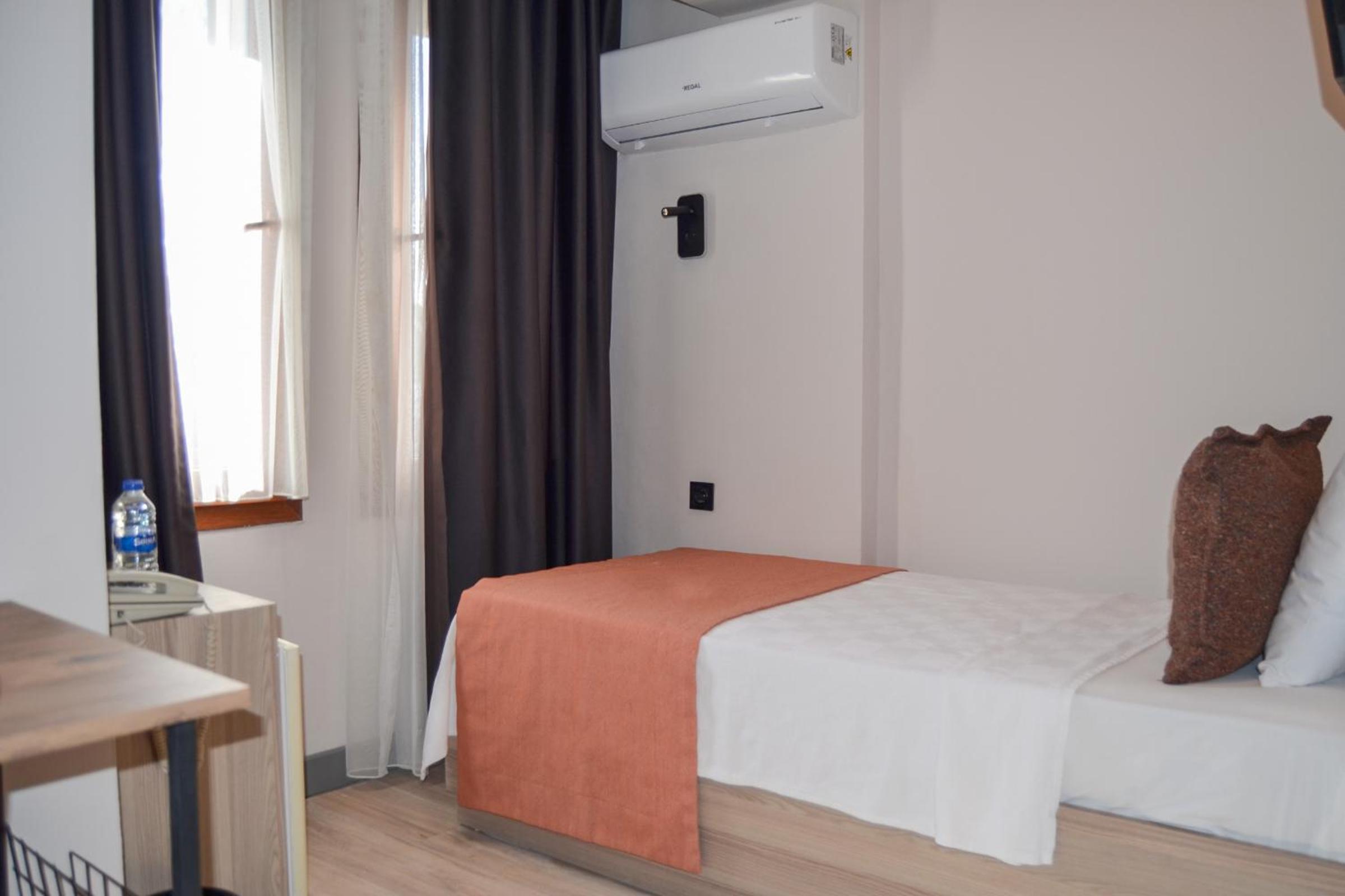 Single Room with Sea View photo 3