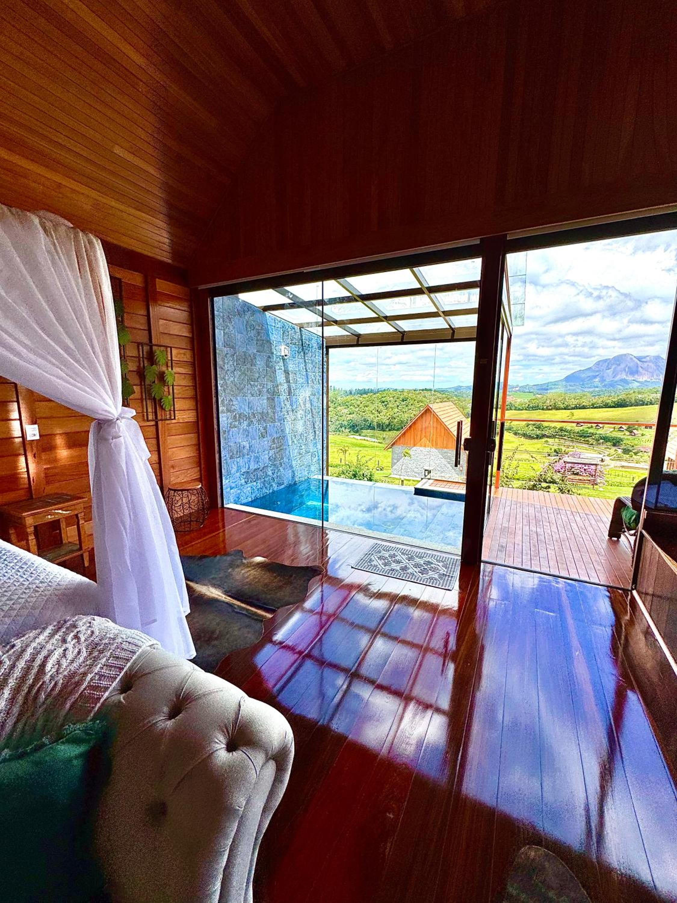 Superior Chalet photo 3