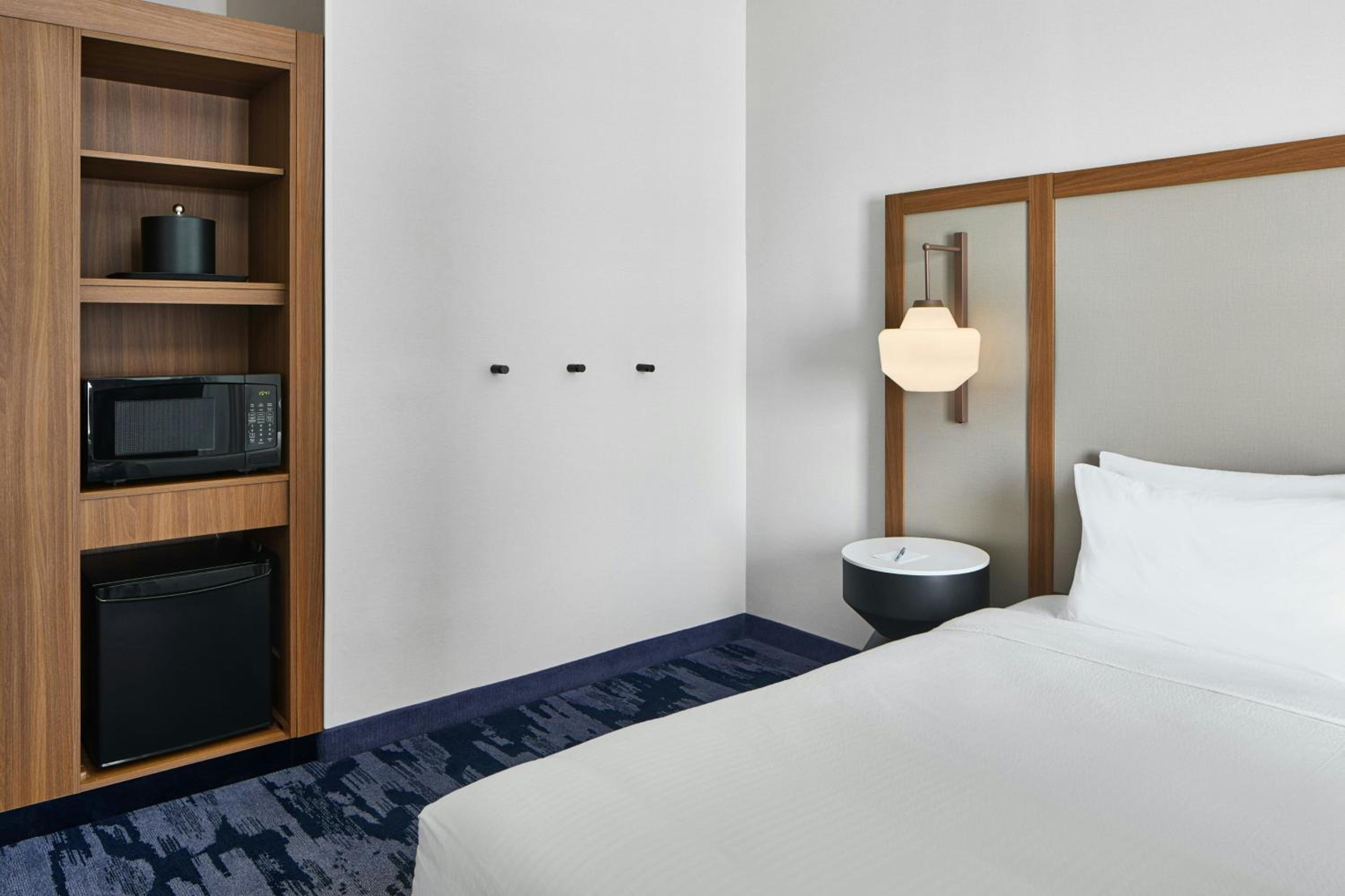 Standard King Room - Photo 2