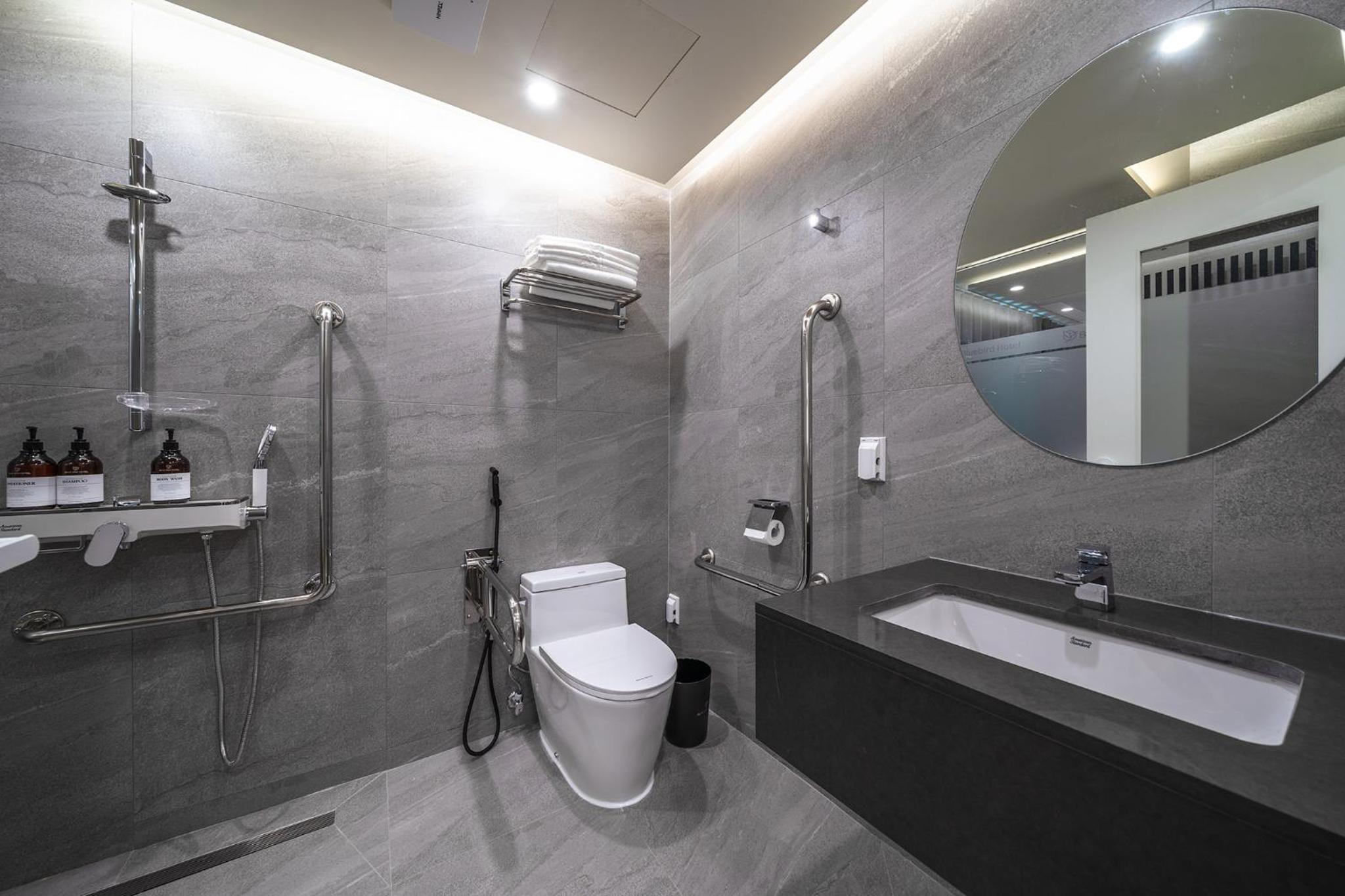 Twin Room with City View