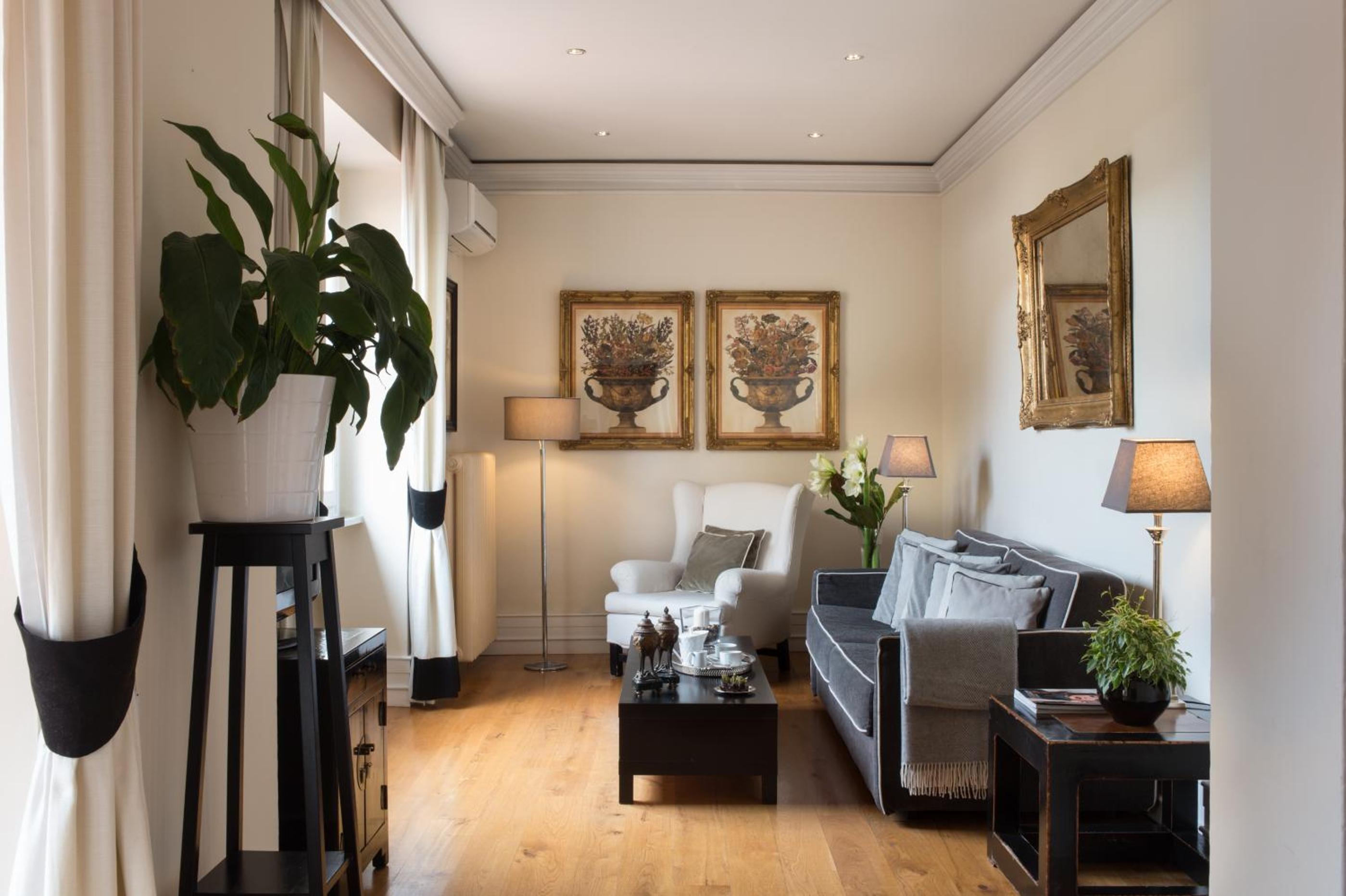 Suite with Terrace and City View photo 1