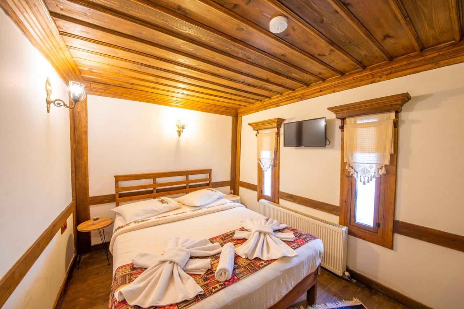 Double Room with Garden View - Photo 4