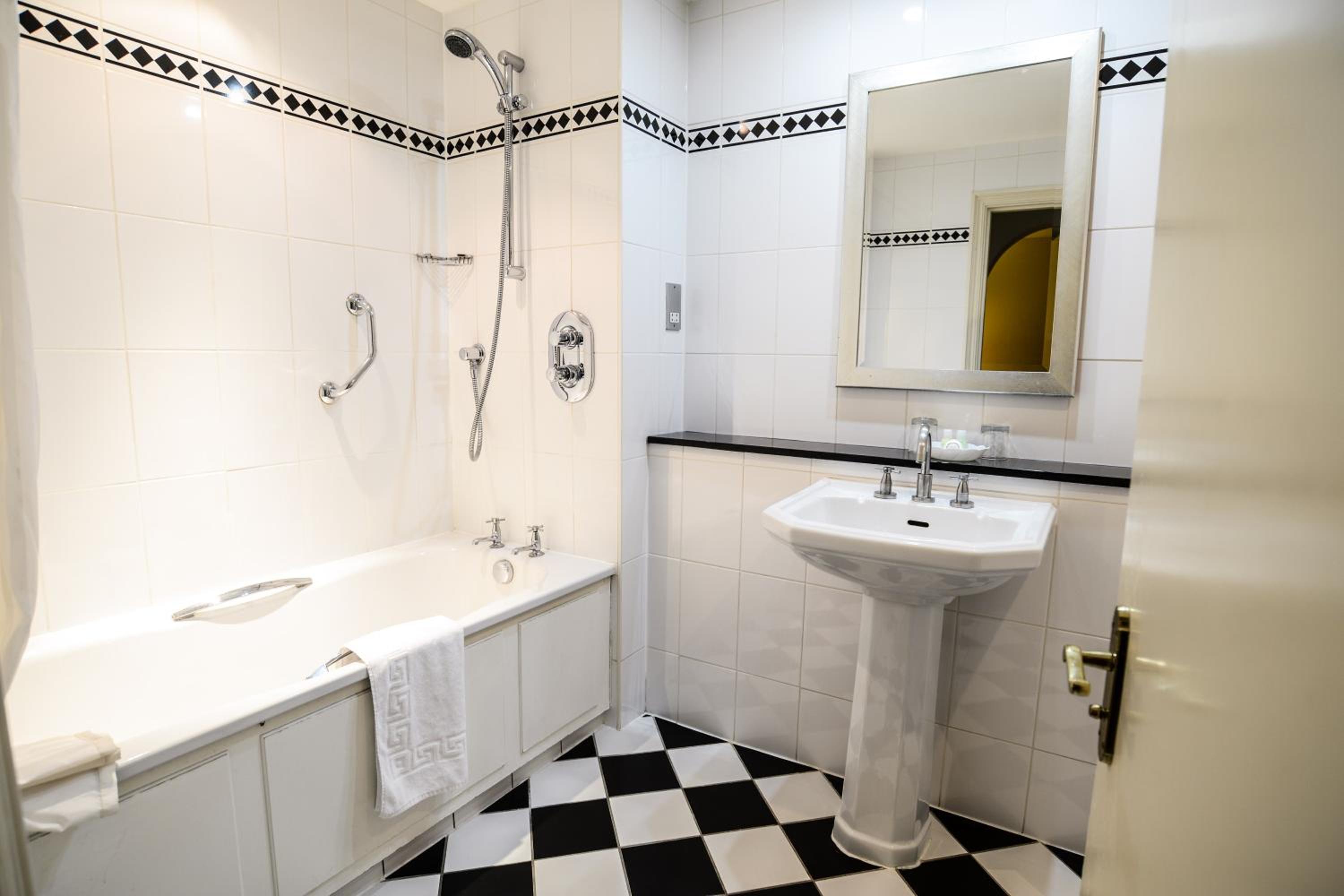 Executive Double Room - Photo 3