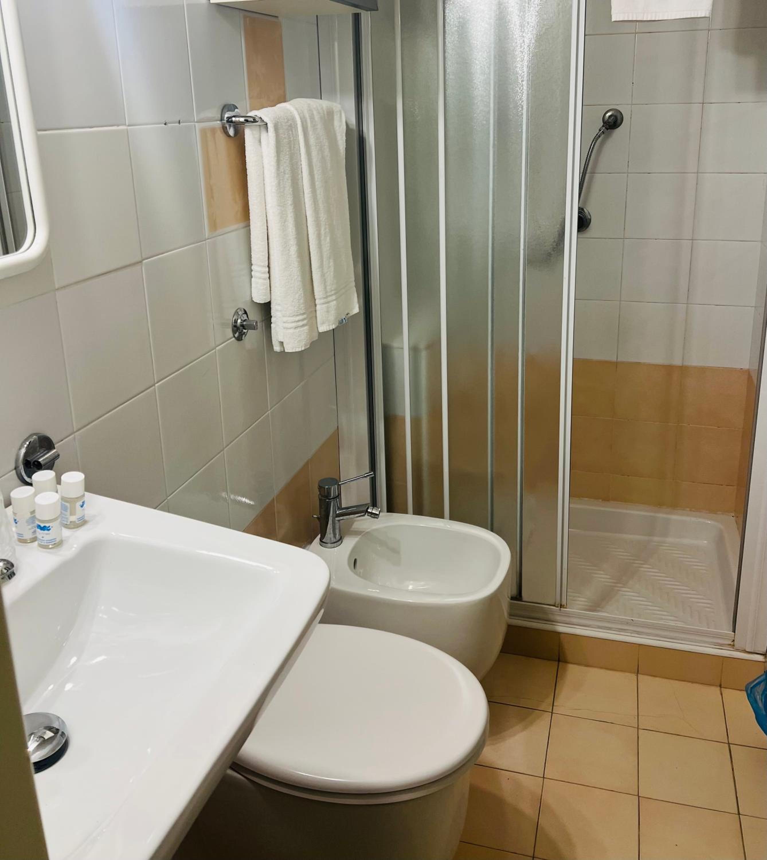 Classic Quadruple Room - Photo 1