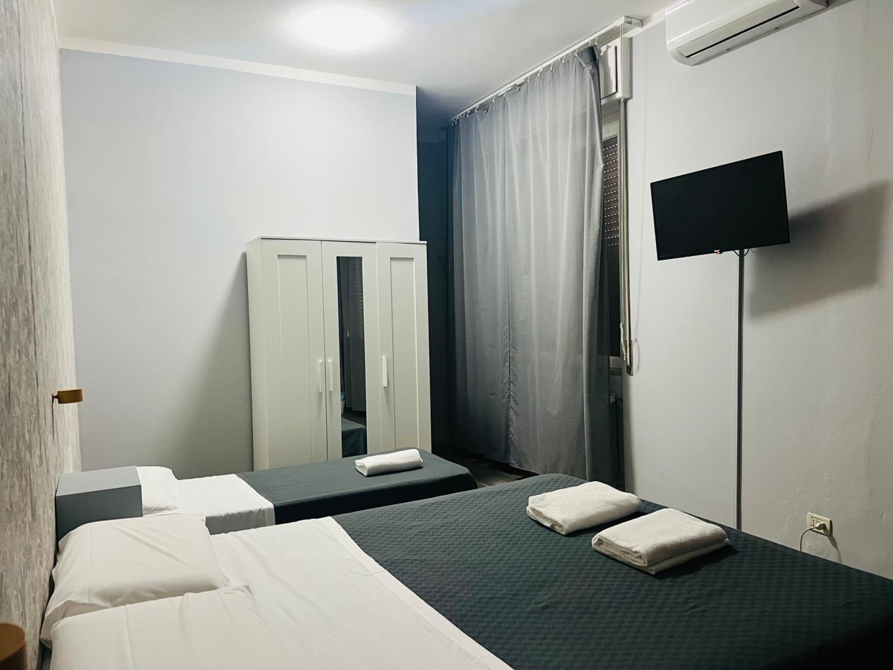 Classic Quadruple Room - Photo 4