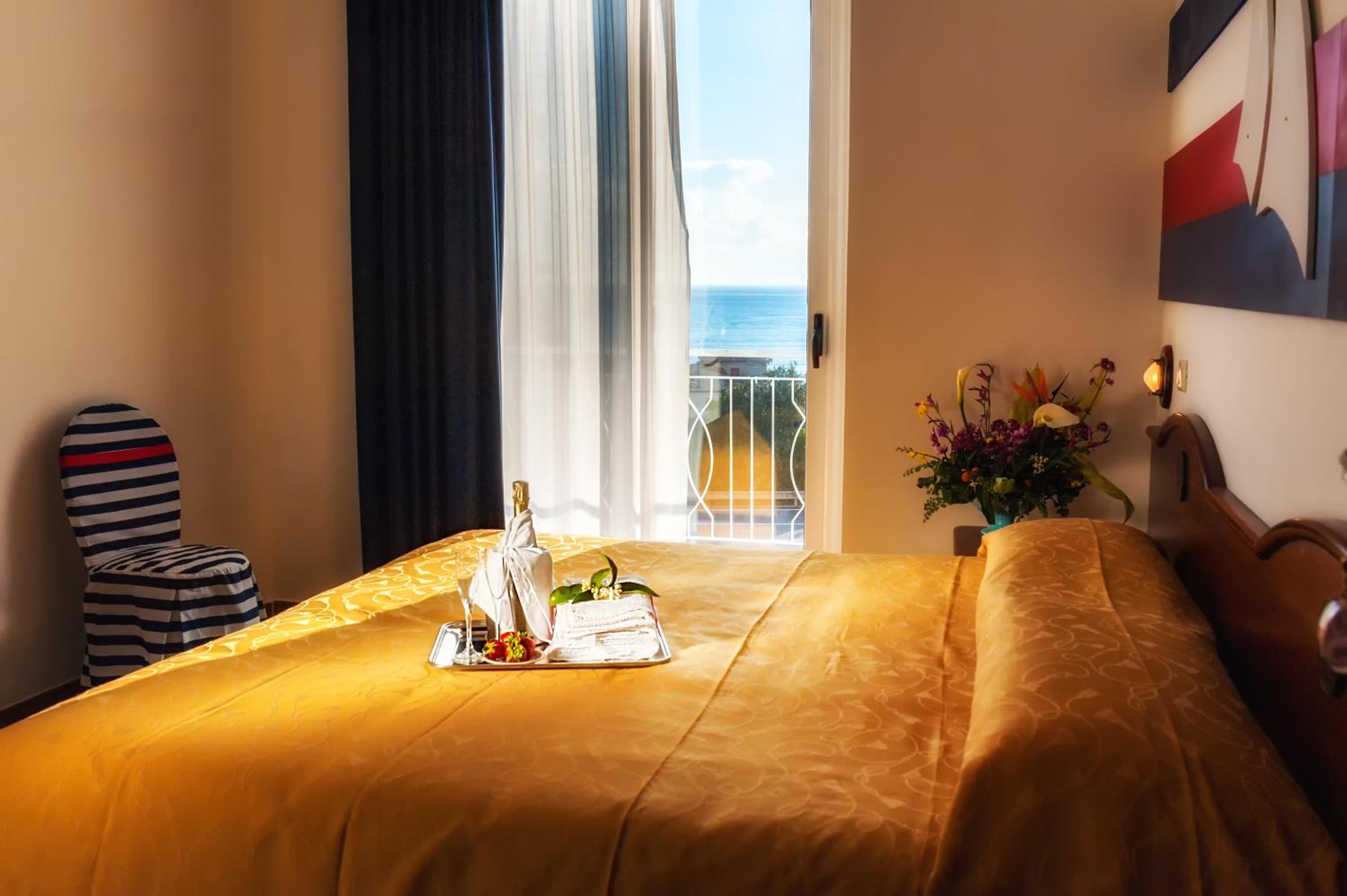 Double or Twin Room - Photo 7