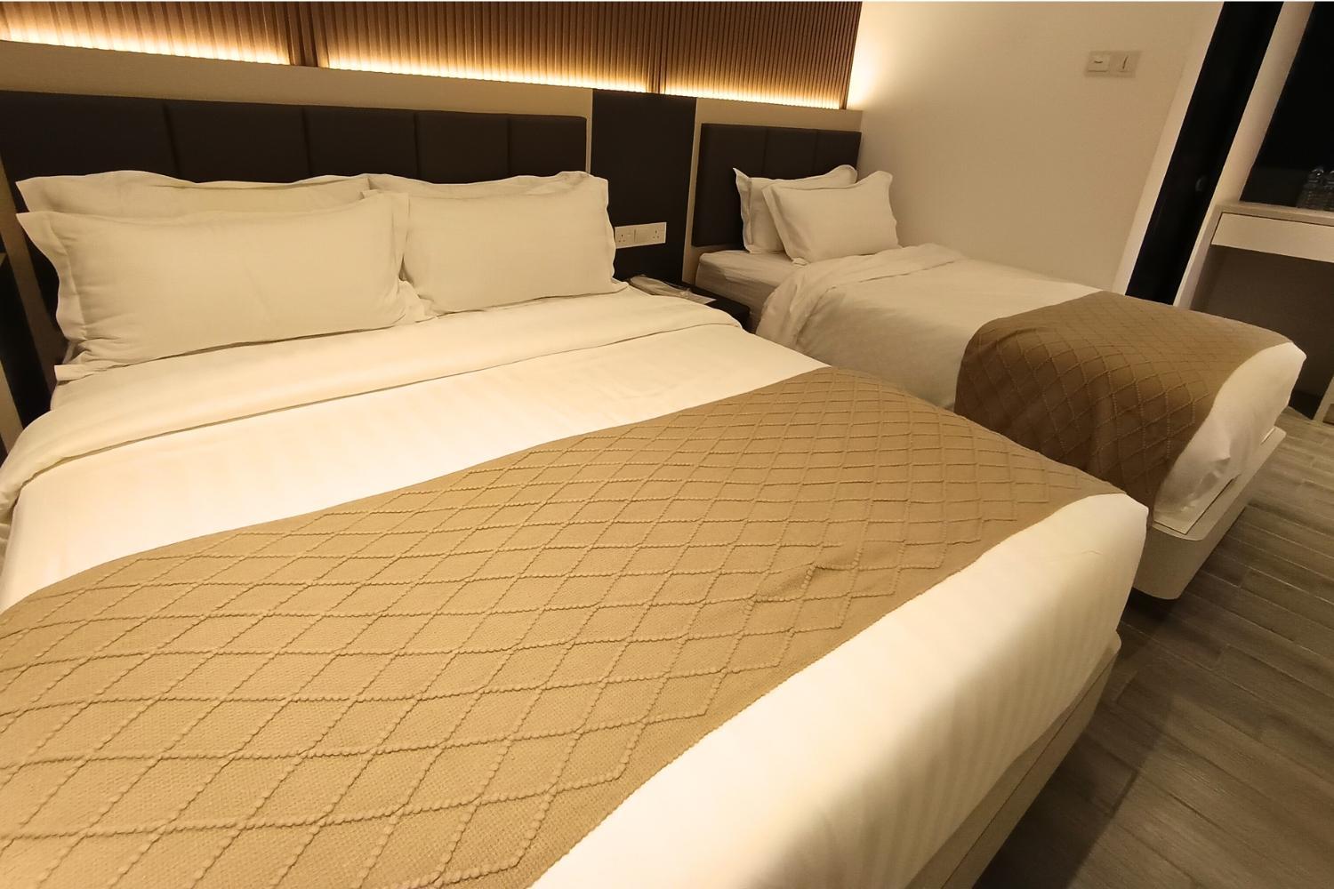Triple Room without Window - Photo 3
