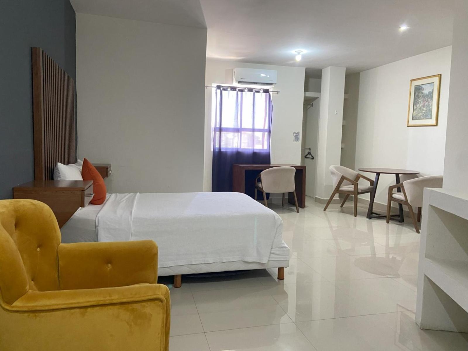 Double or Twin Room photo 3