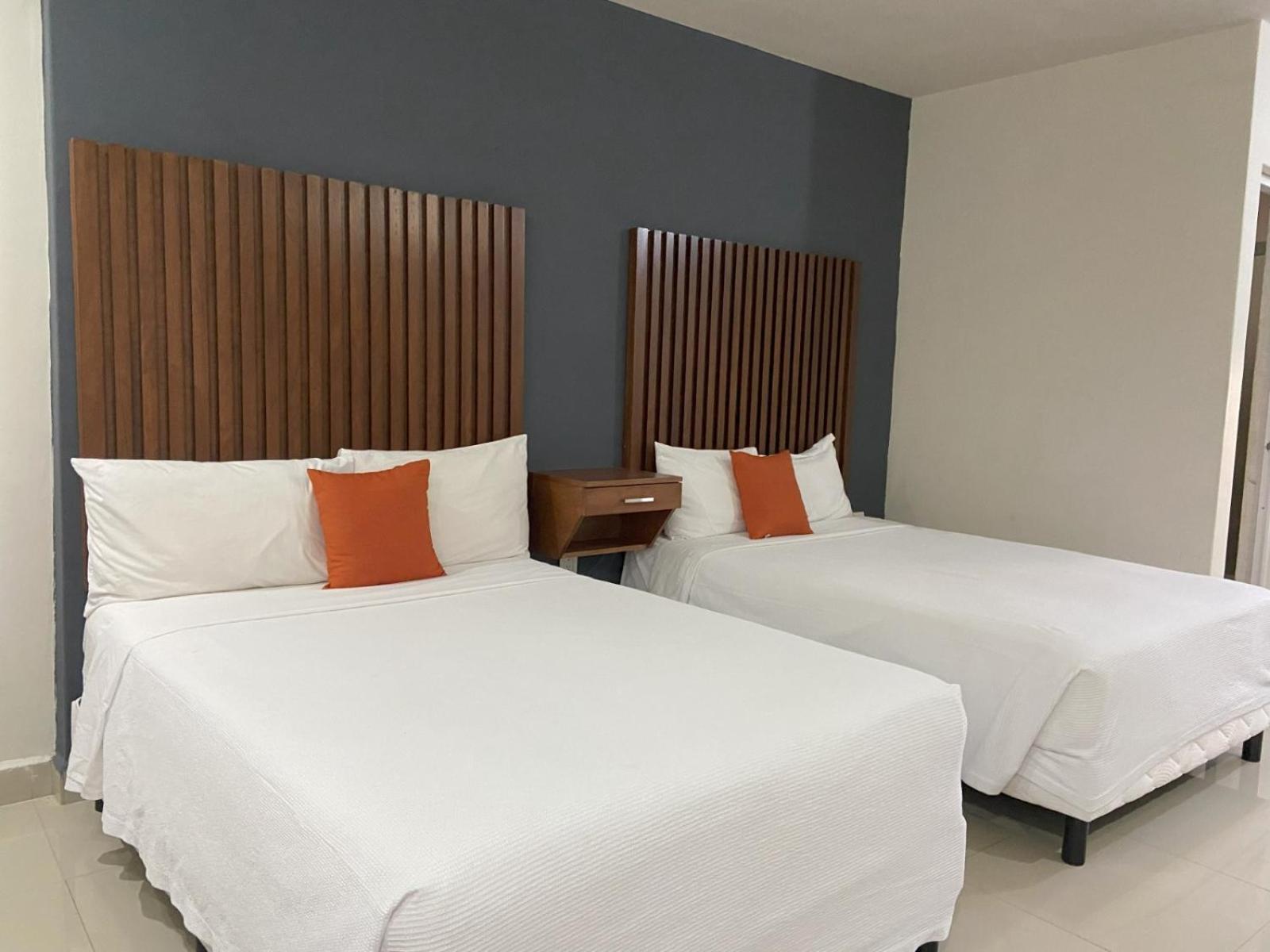 Standard Twin Room photo 2