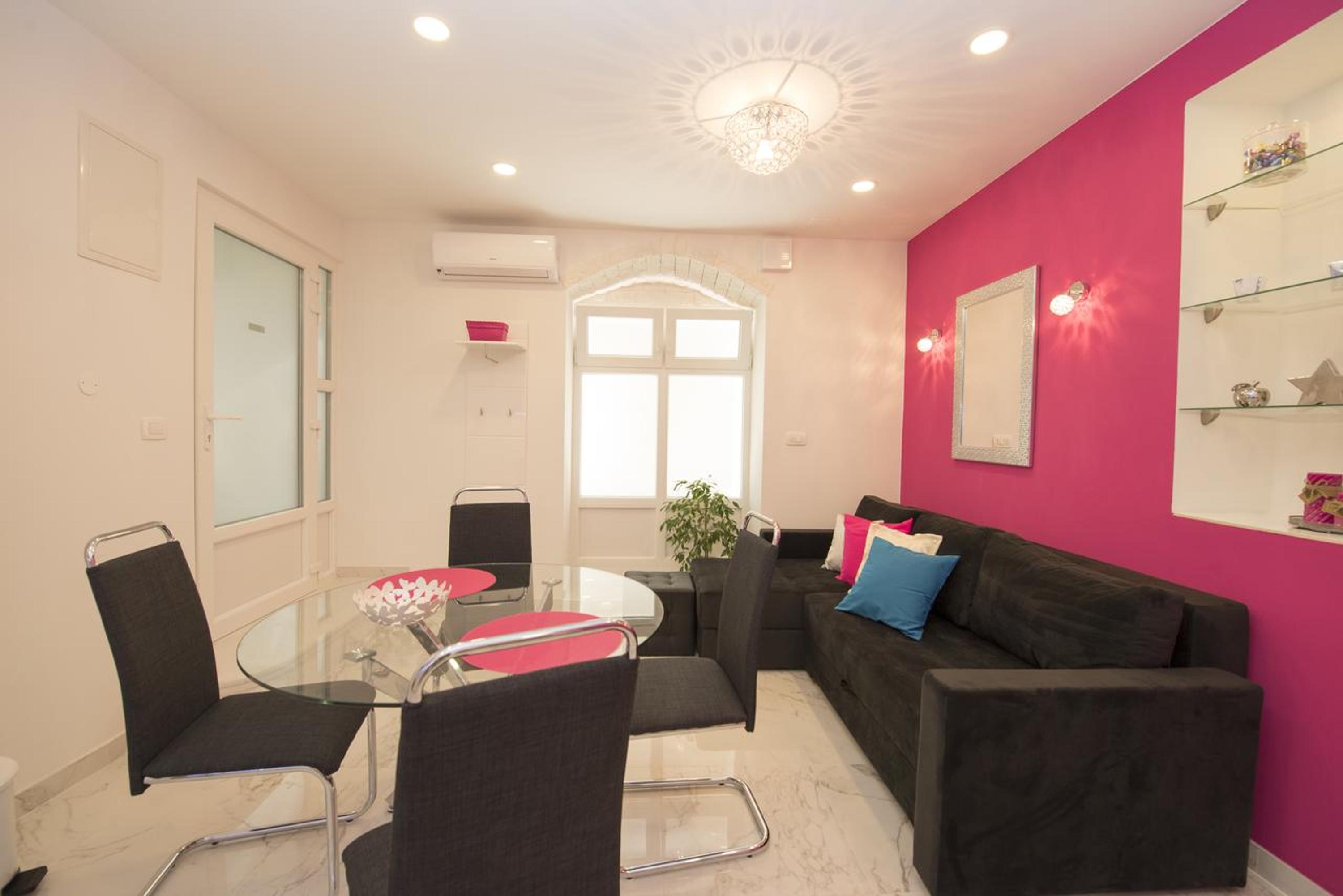 Apartment - Photo 32