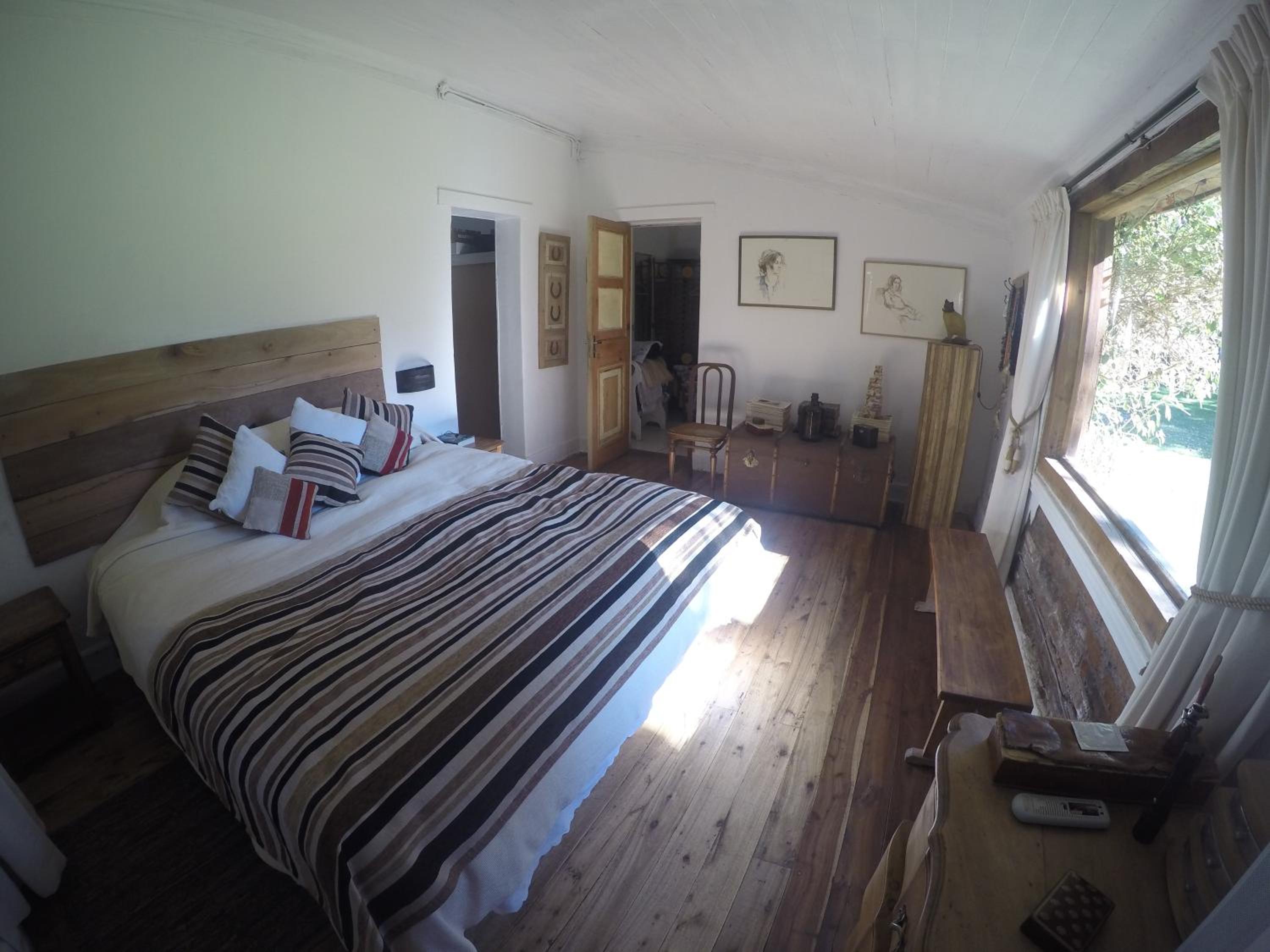 Deluxe Double Room with Private Bathroom and Garden Views photo 2