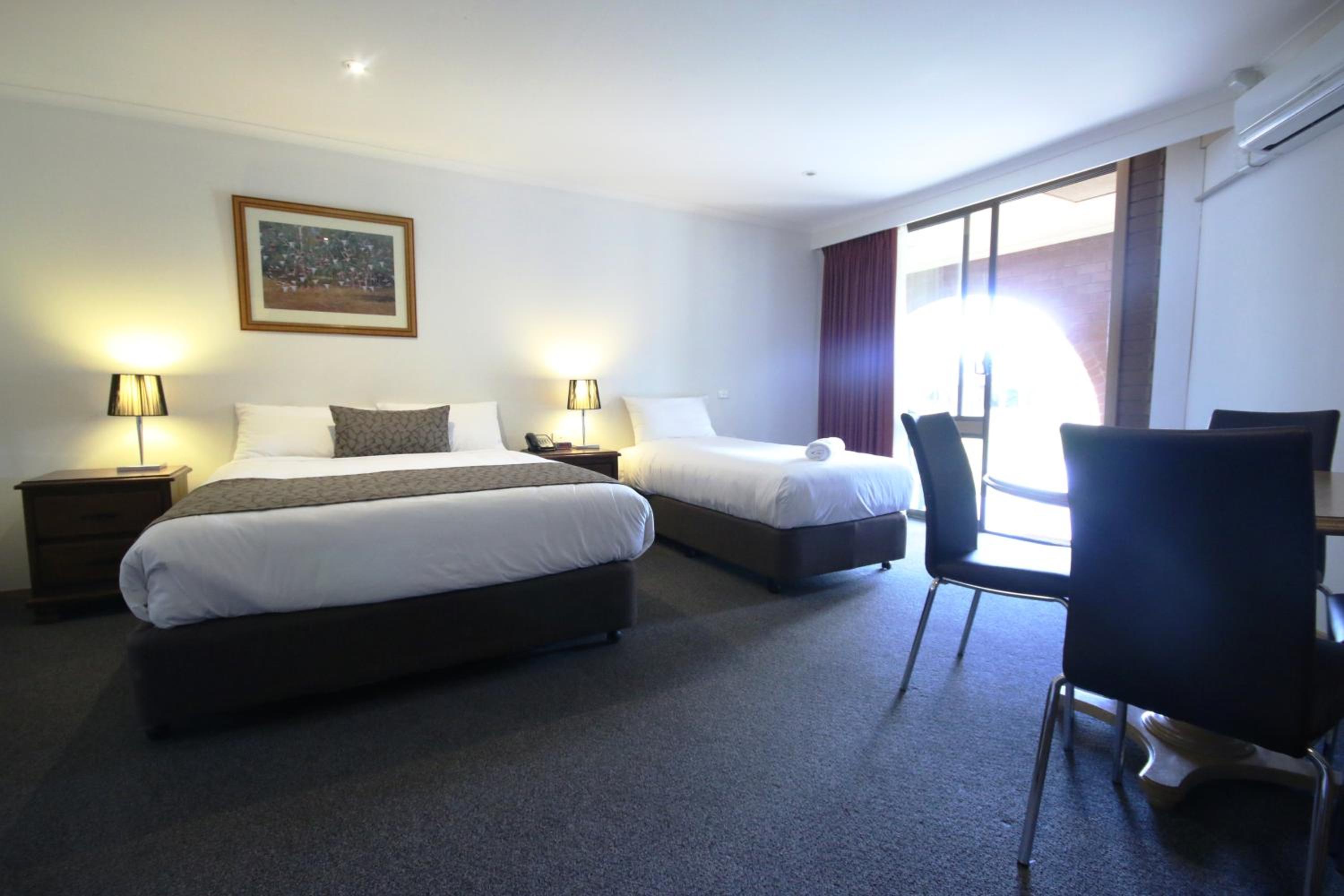 Twin Room - Photo 4