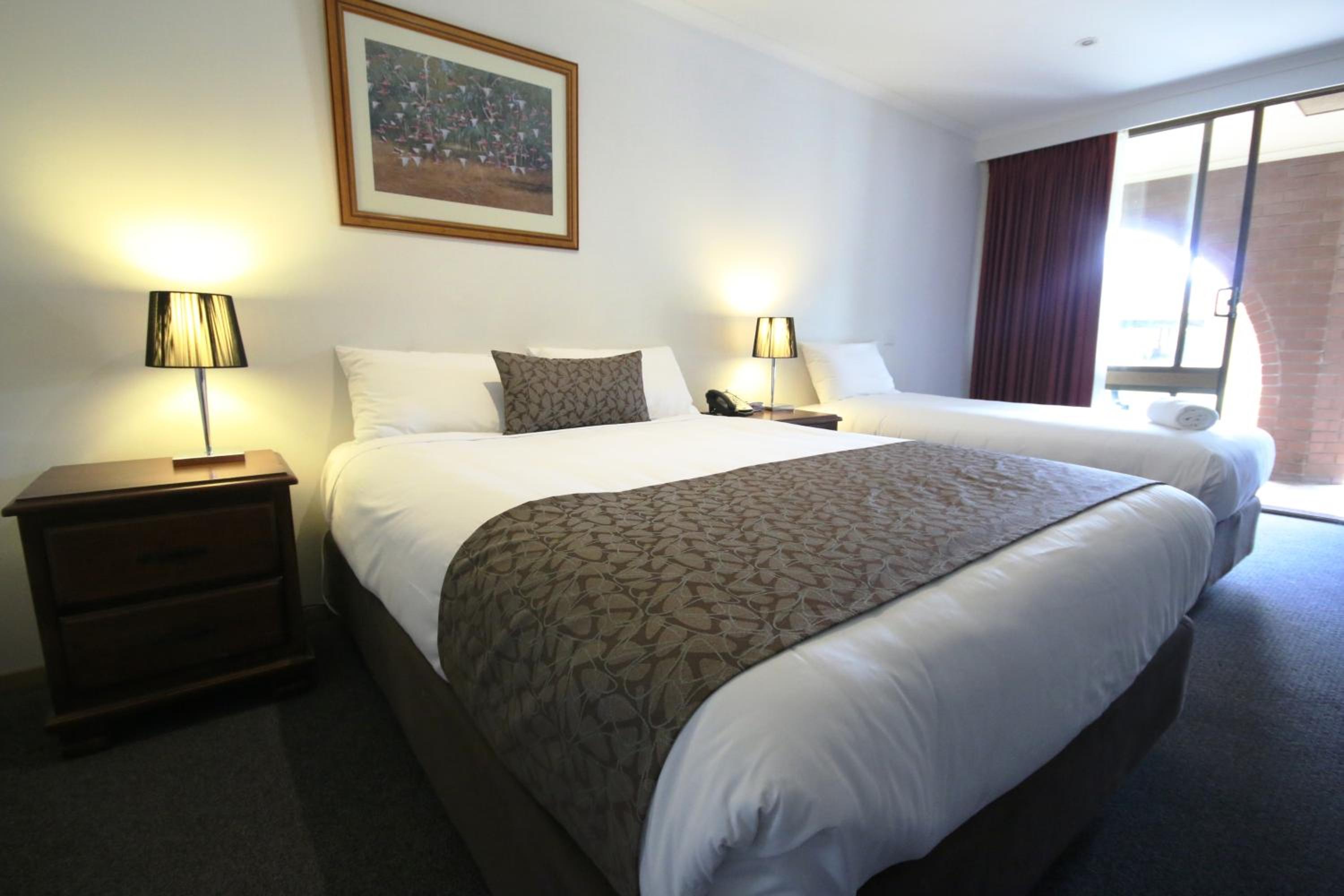 Twin Room - Photo 3