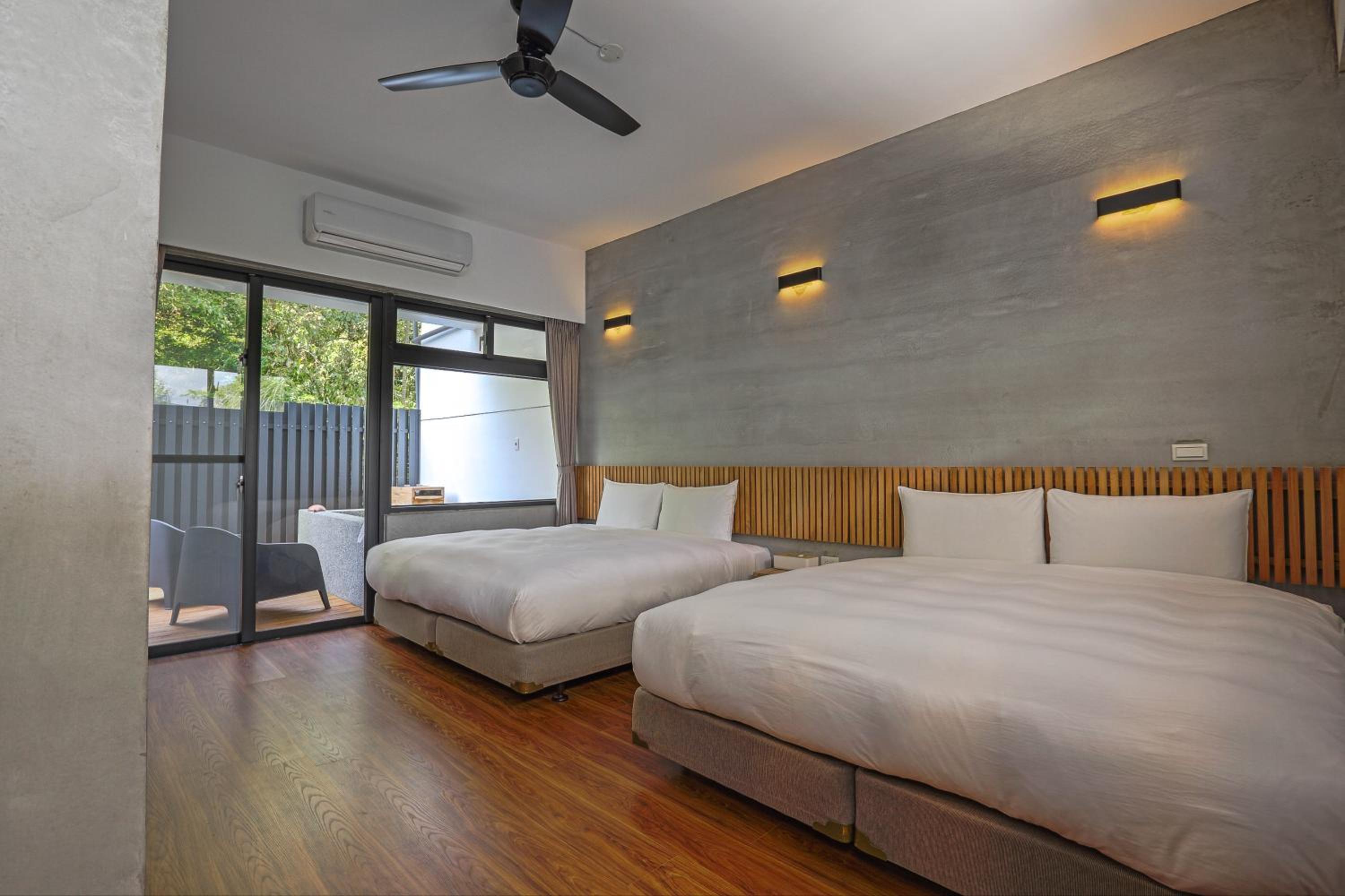 Deluxe Quadruple Room