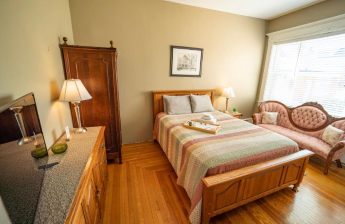 Standard Queen Room photo 1