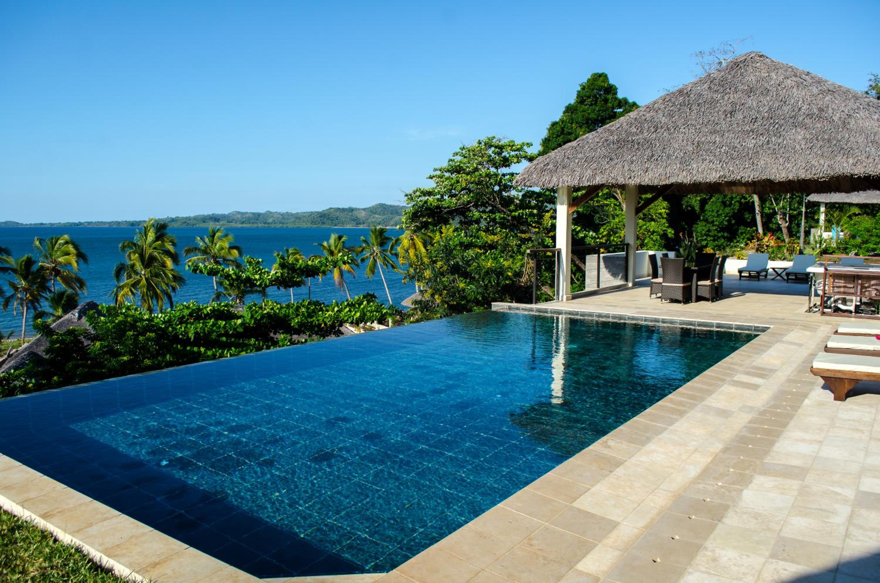 Three-Bedroom Villa with Private Pool photo 3