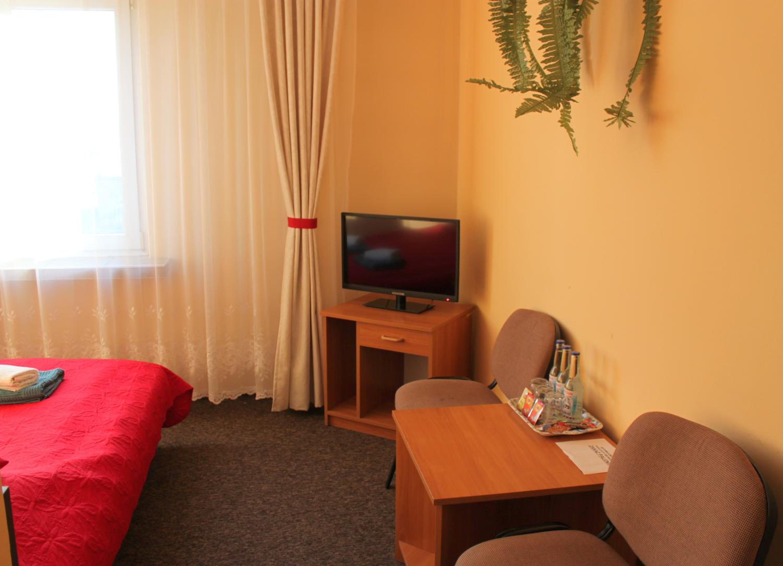 Economy Twin Room photo 3