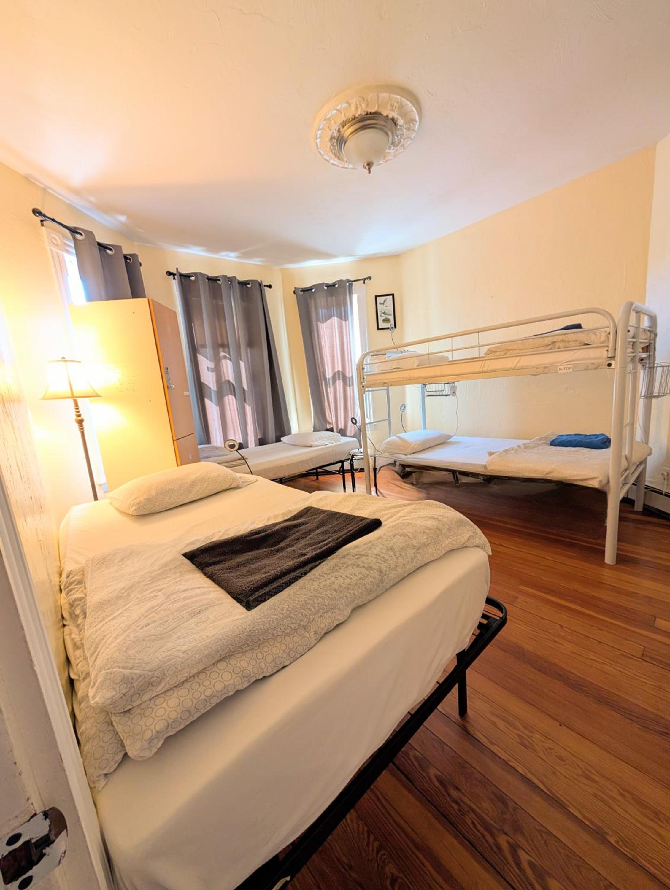 Bed in 4-Bed Female Dormitory Room photo 2