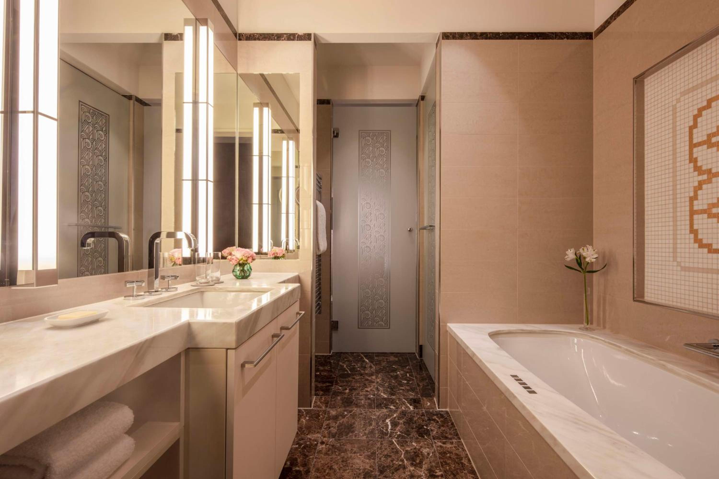 One Bedroom Suite with Extrabed (2 Adults + 1 Child)