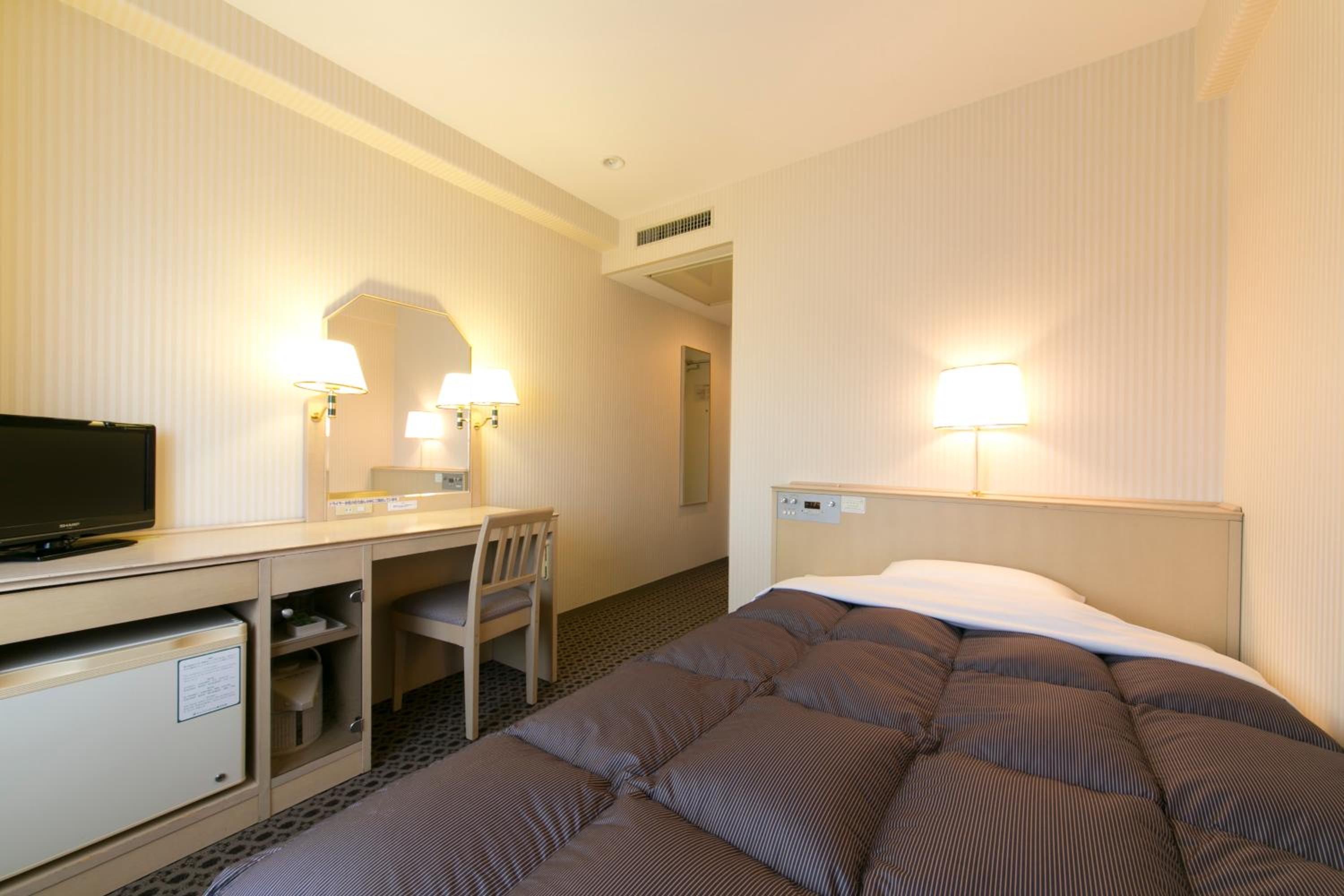 Single Room - Smoking - Photo 12