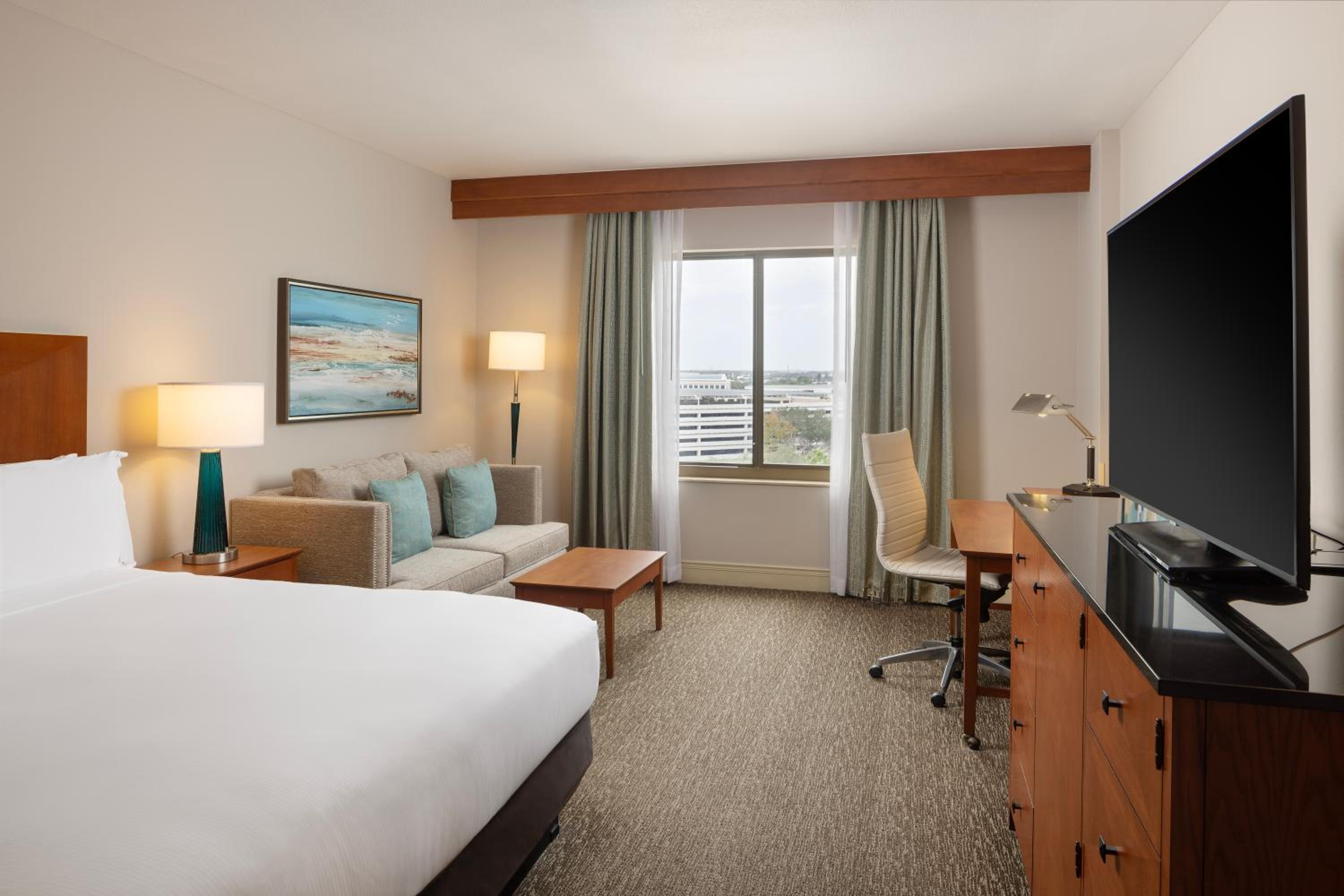 King Room - Hearing Access - Photo 4