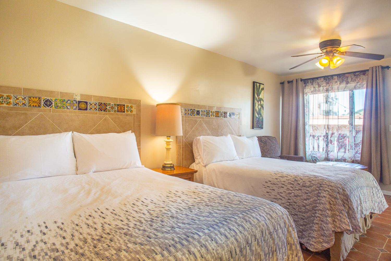Standard courtyard room with 2 beds  - Photo 2