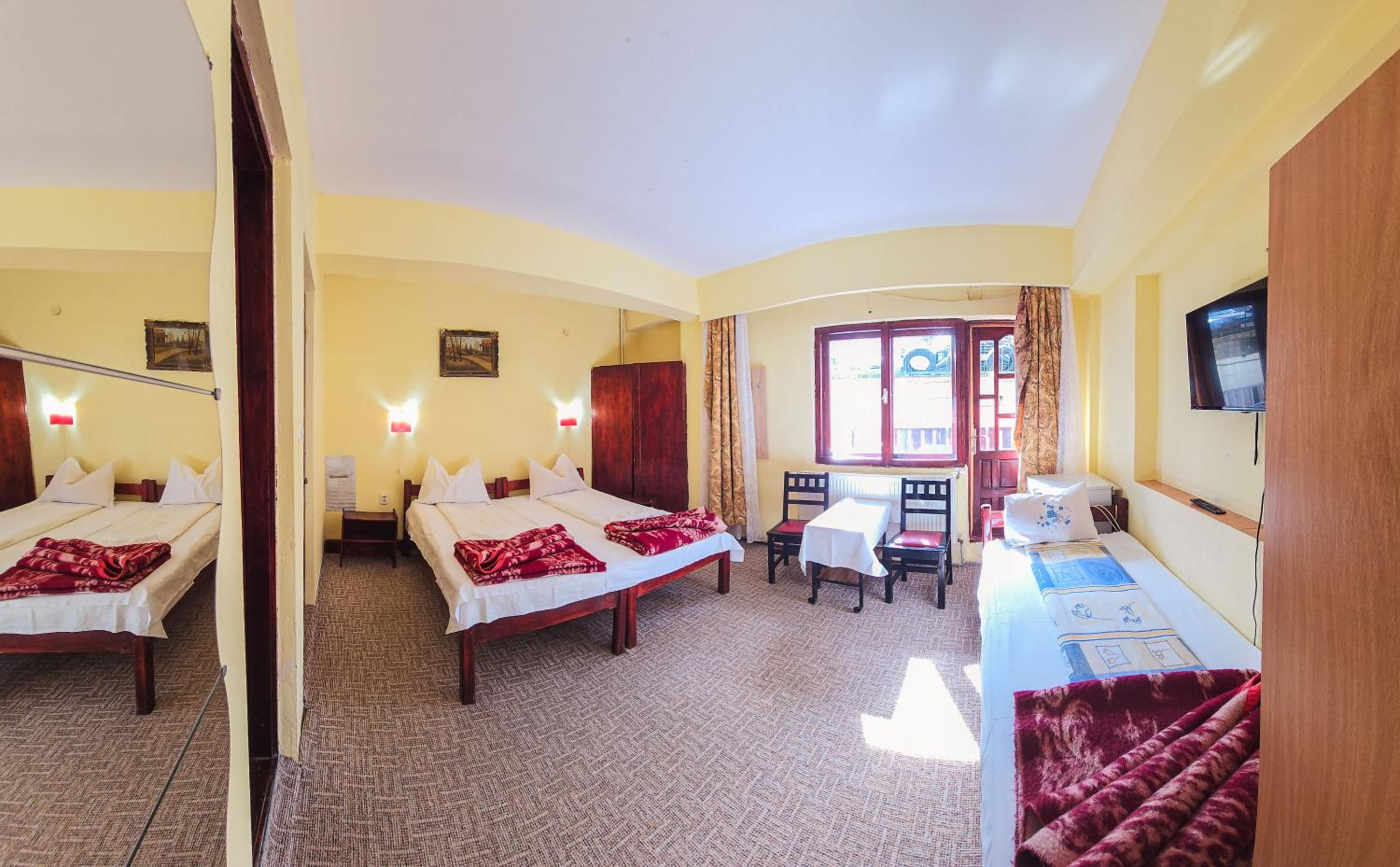 Triple Room with Balcony photo 2