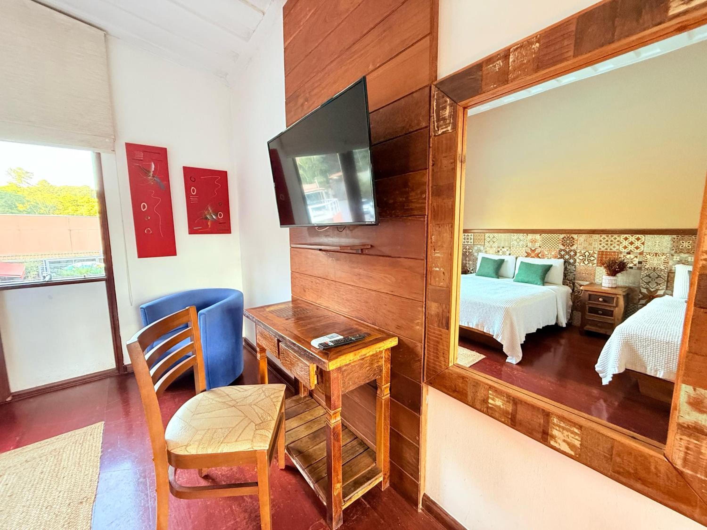 Deluxe Suite with Spa Bath