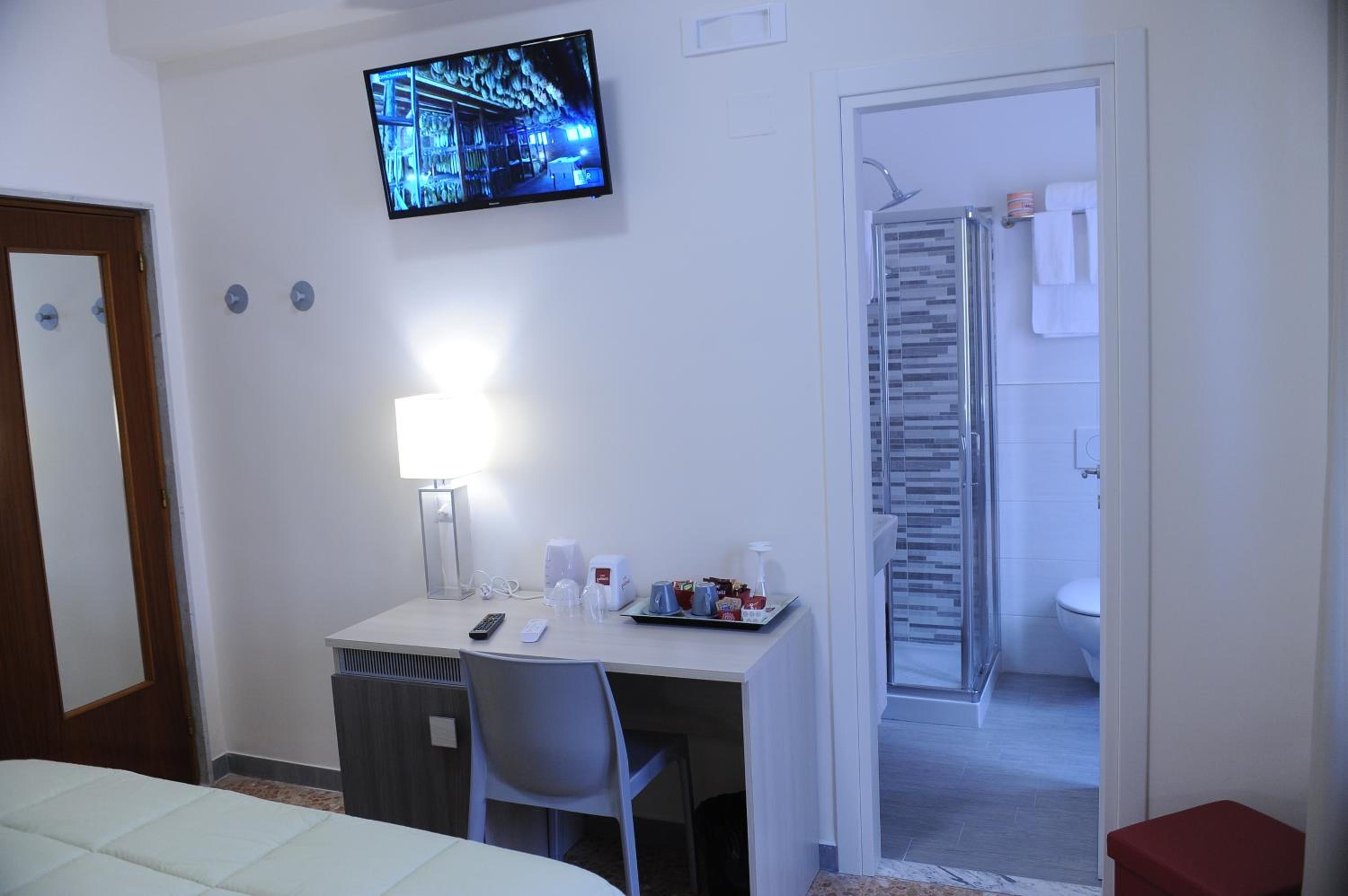 Double Room - Photo 1