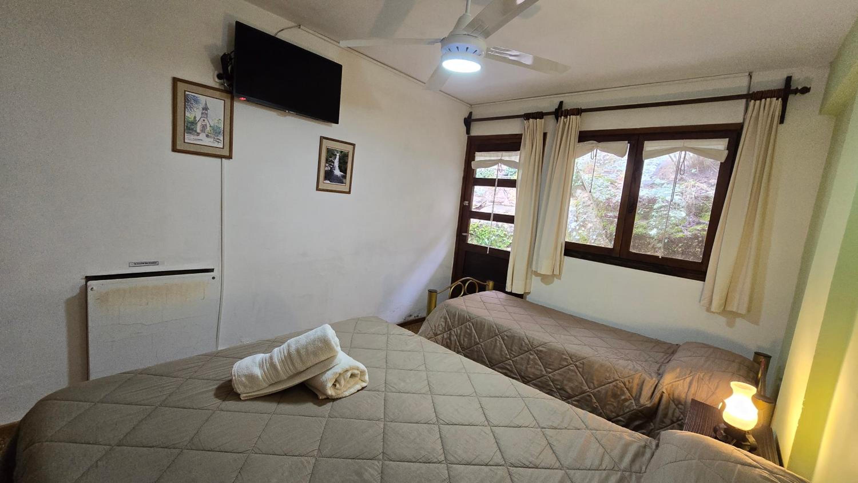 Budget Twin Room photo 2
