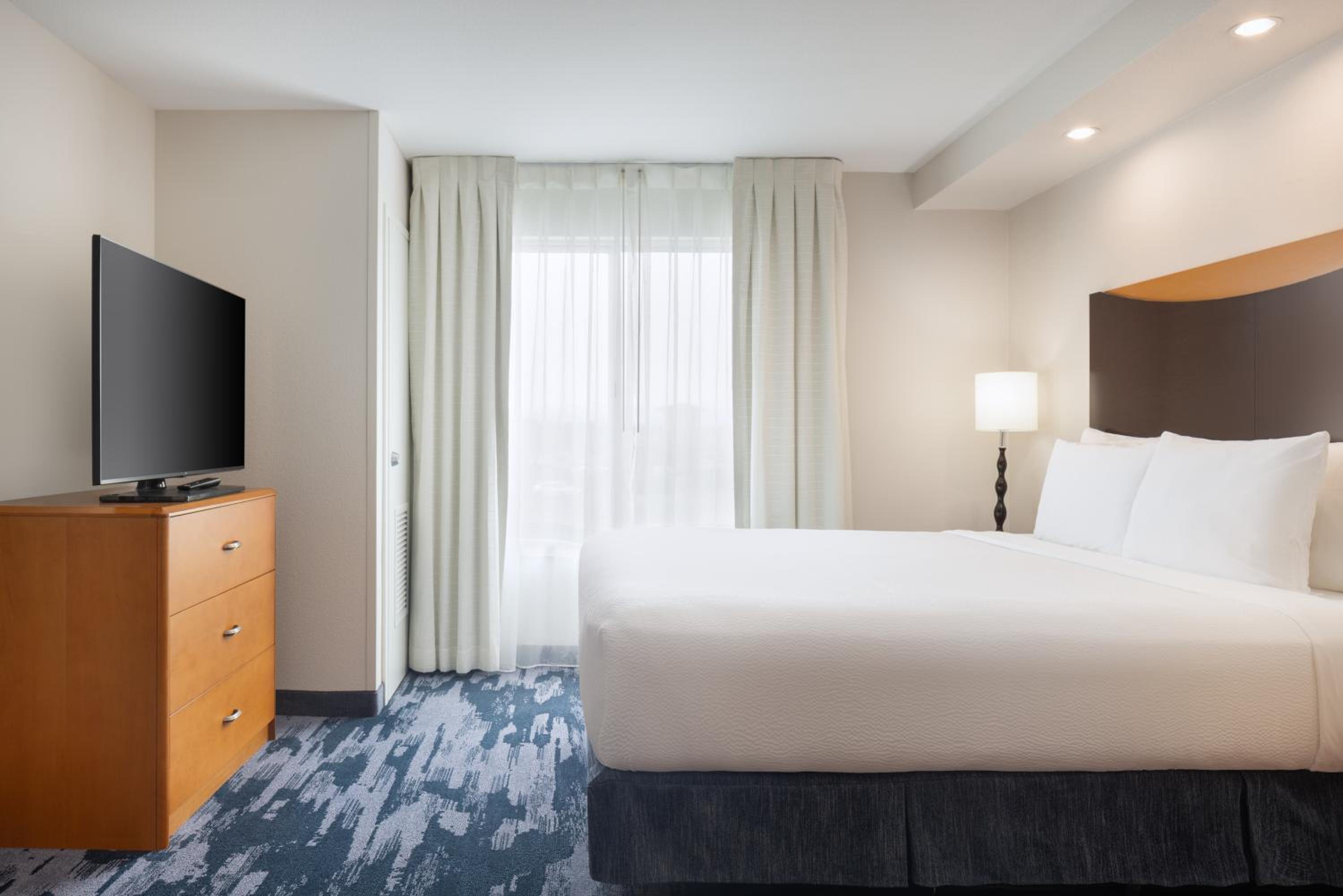 King Suite with Sofa Bed and Adapted Tub - Mobility and Hearing Accessible