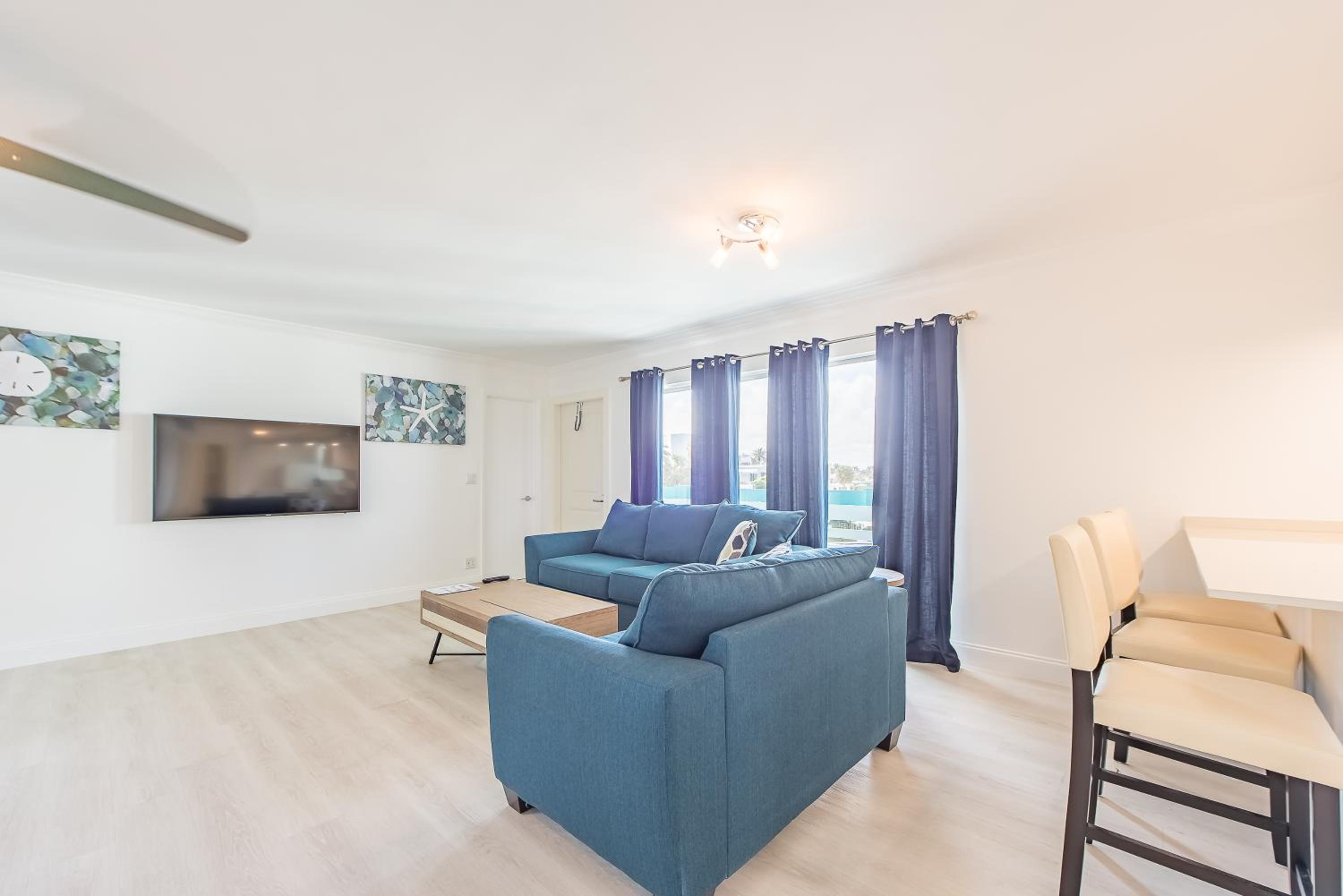 Penthouse Apartment - Photo 2