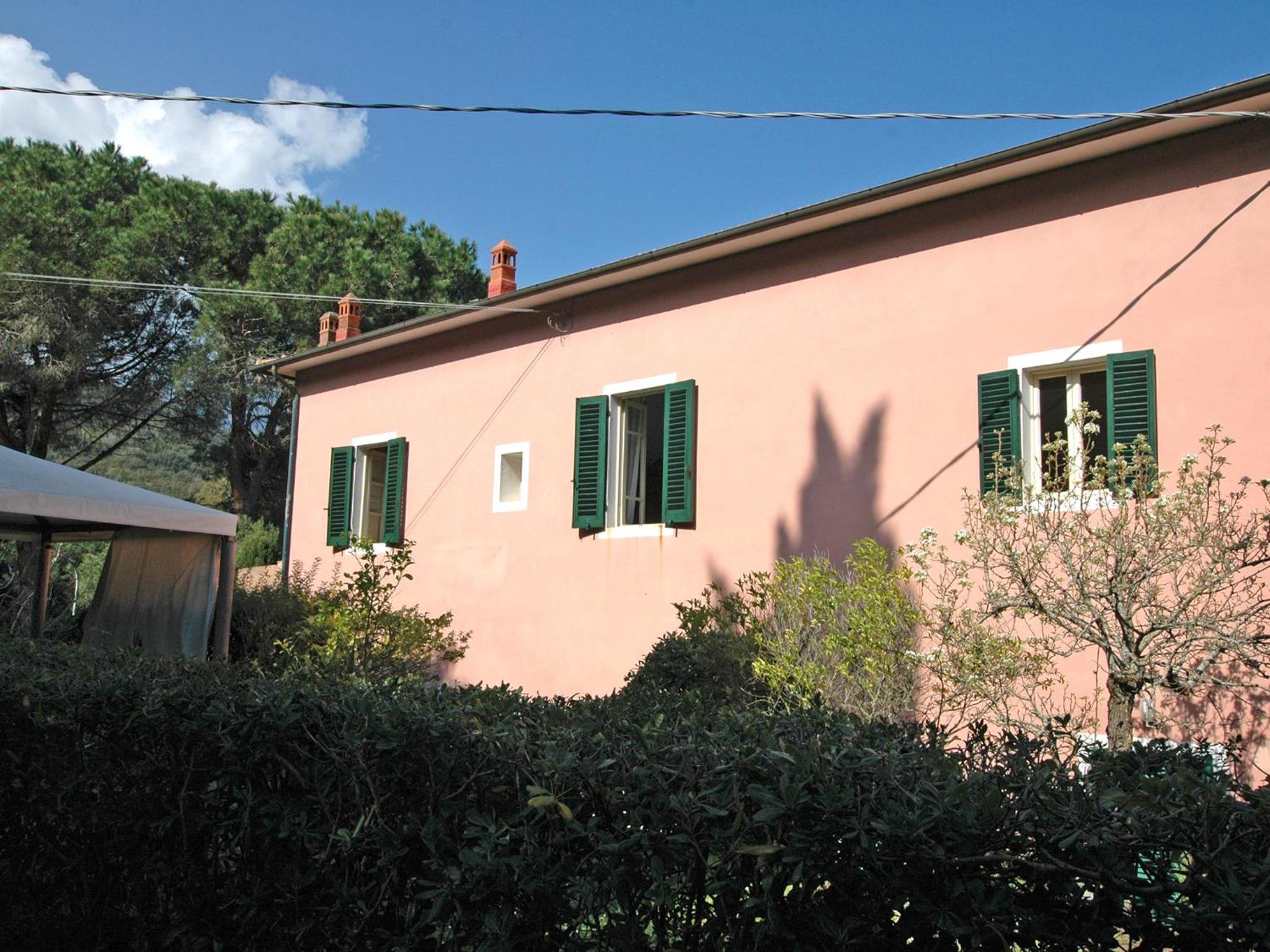 Villa photo 2