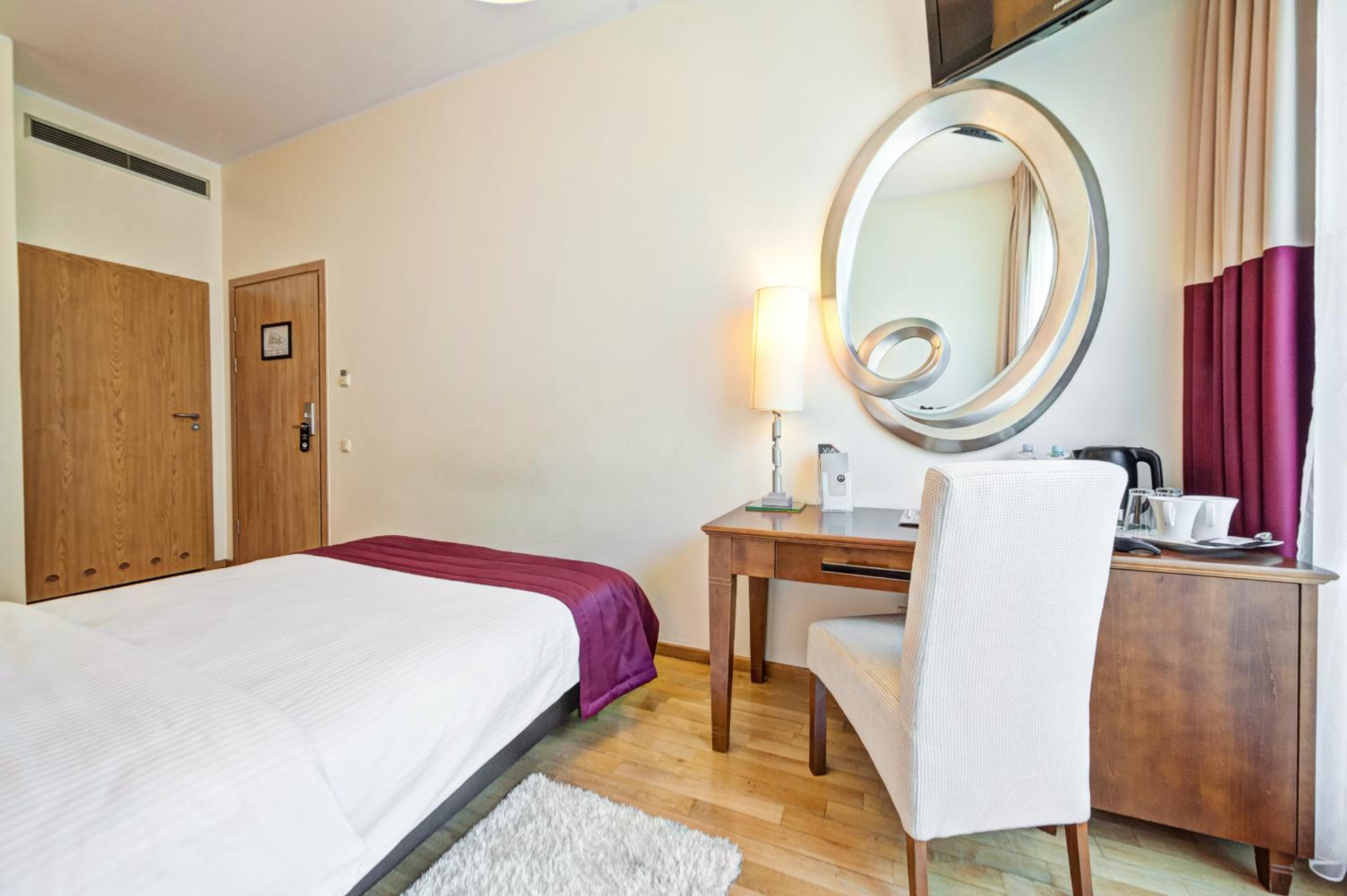 Standard Double Room - Photo 4