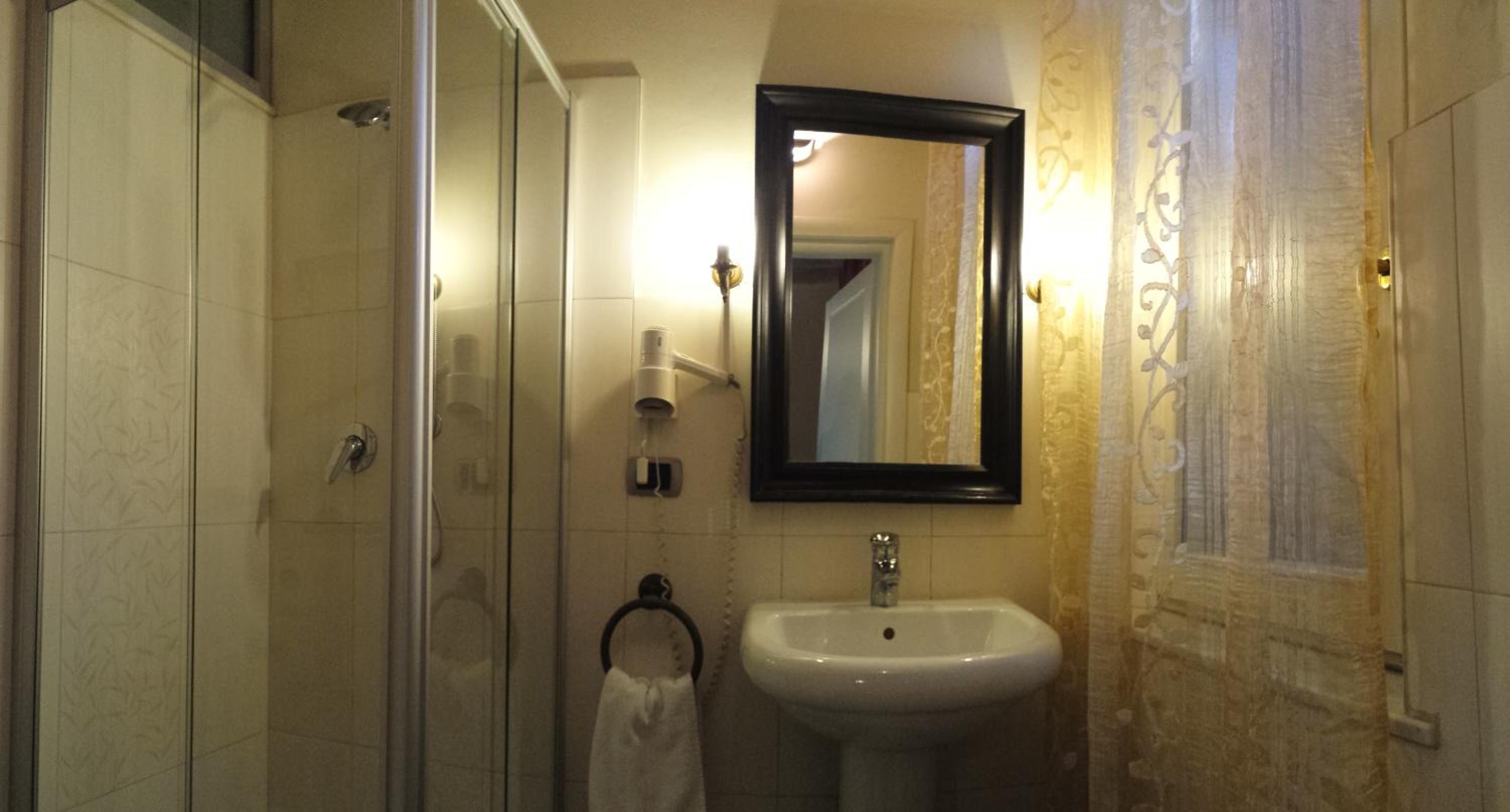 Triple Room - Photo 2