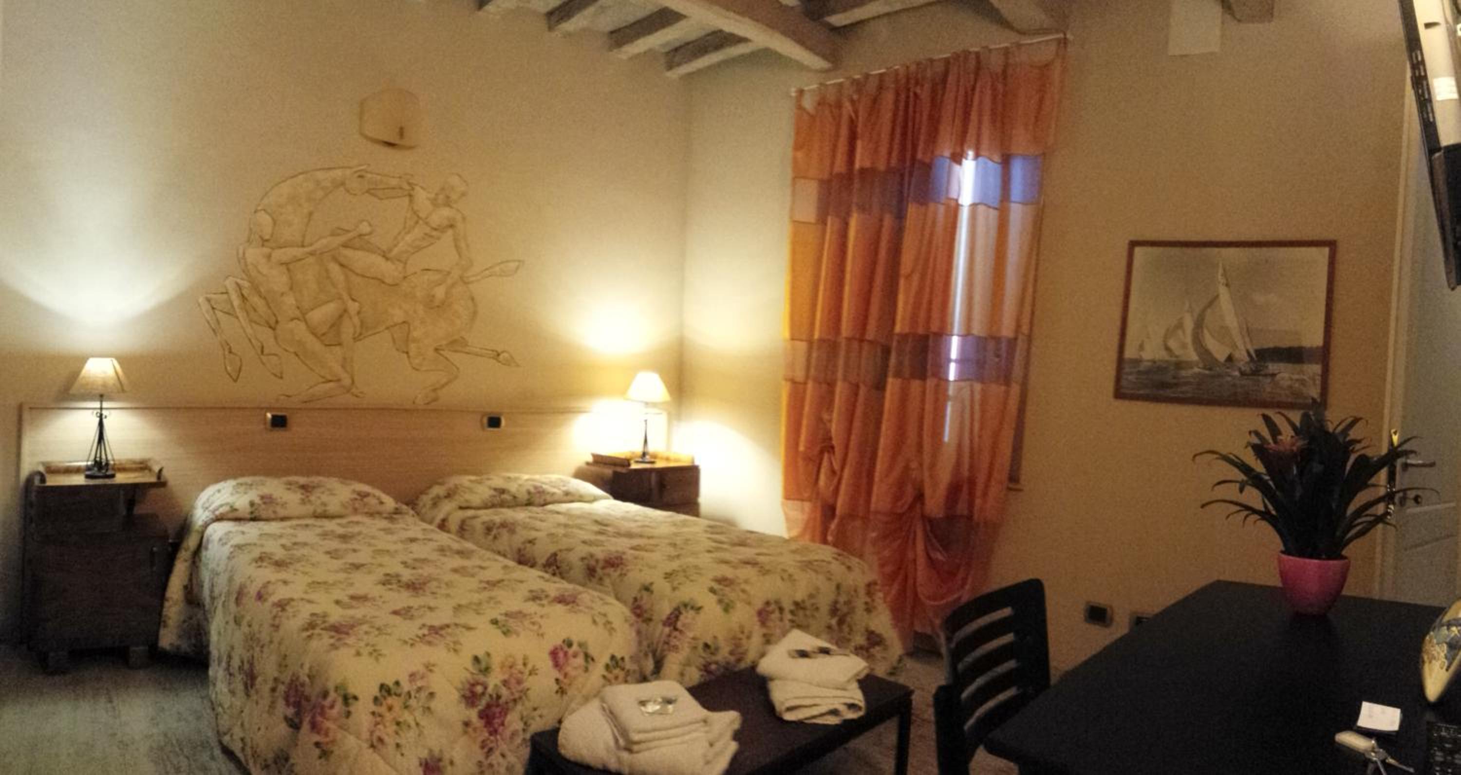 Double or Twin Room - Photo 1