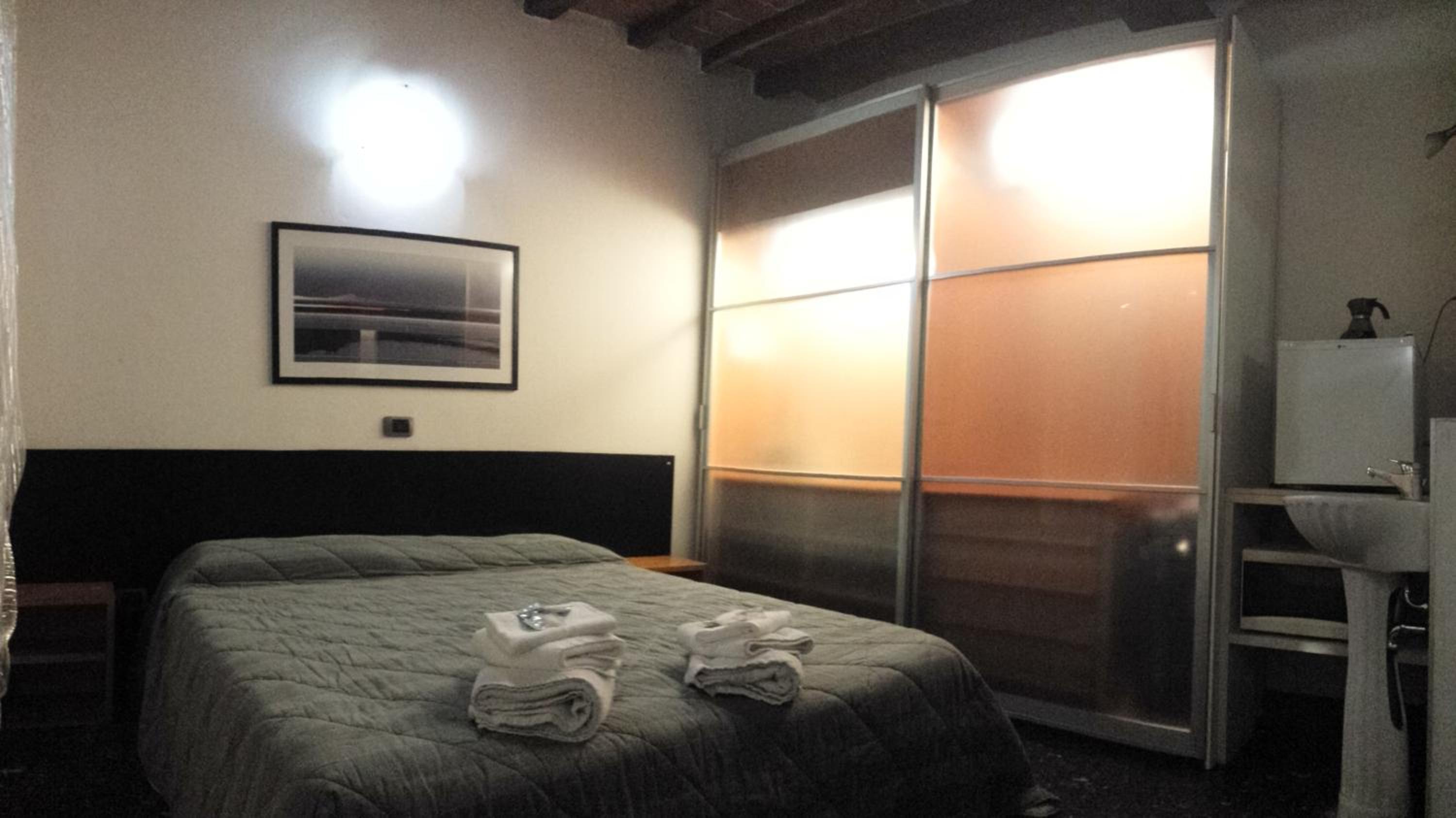 Double or Twin Room - Photo 2