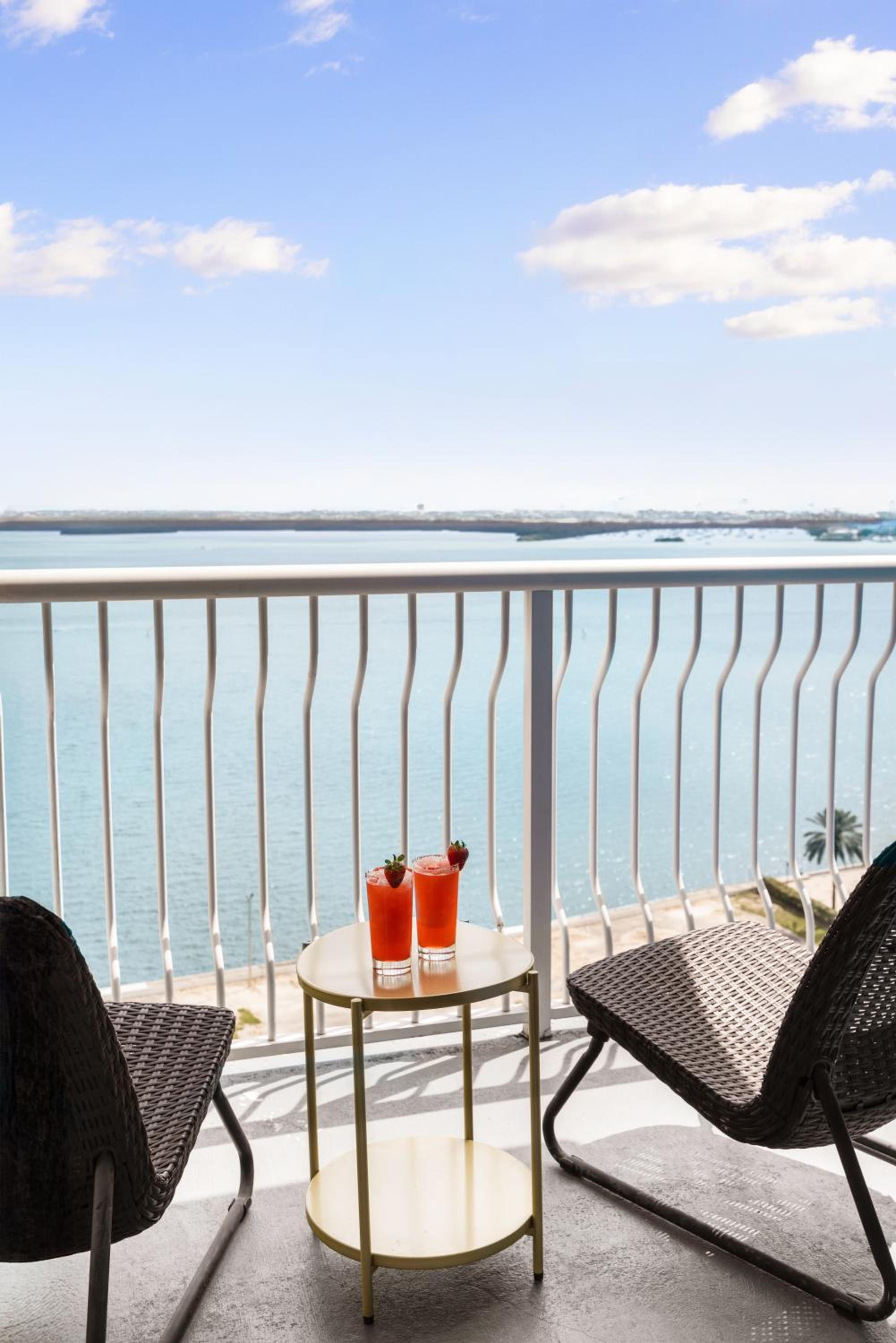 Apartment with View and Balcony photo 1