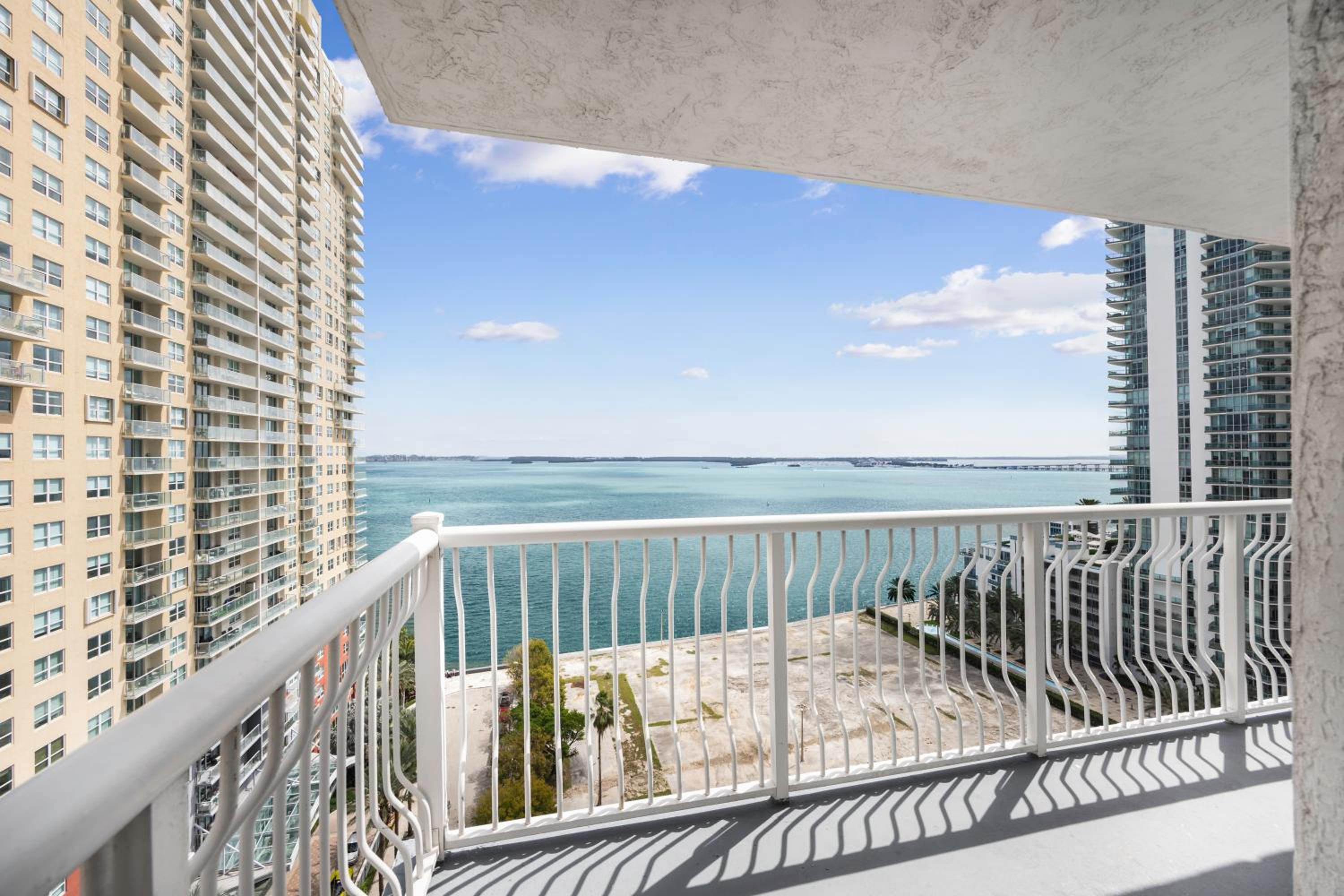Apartment with View and Balcony photo 1