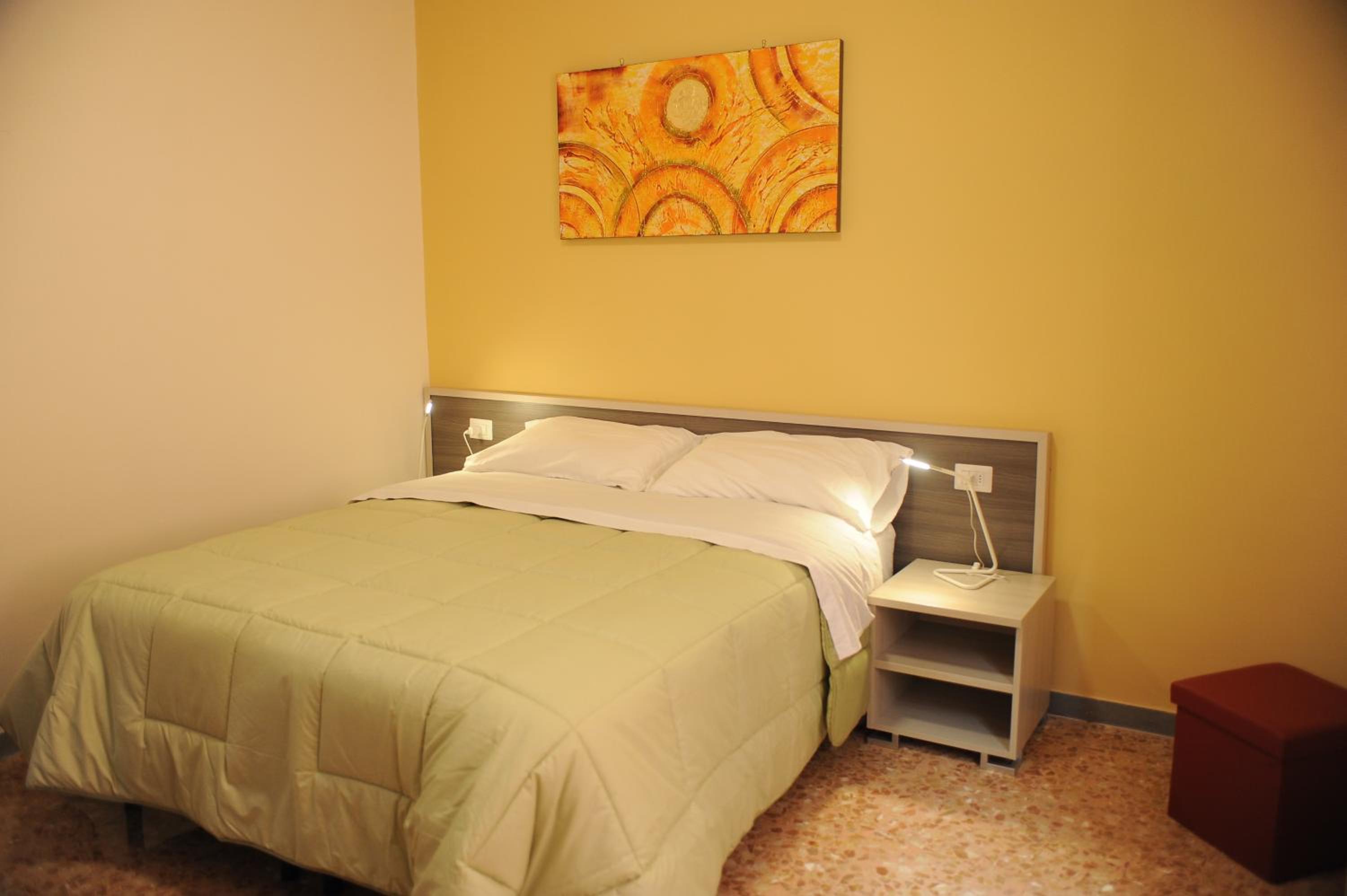 Deluxe Double or Twin Room - Photo 16