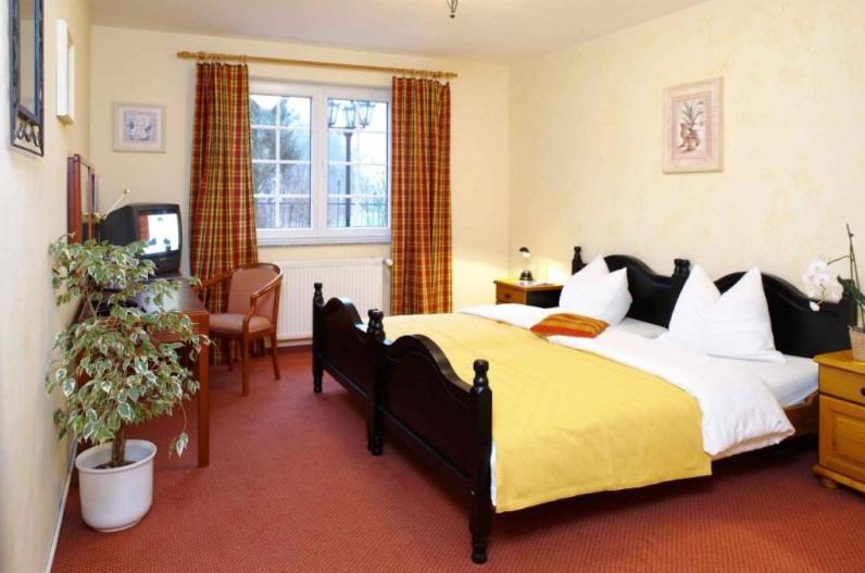 Double or Twin Room photo 3