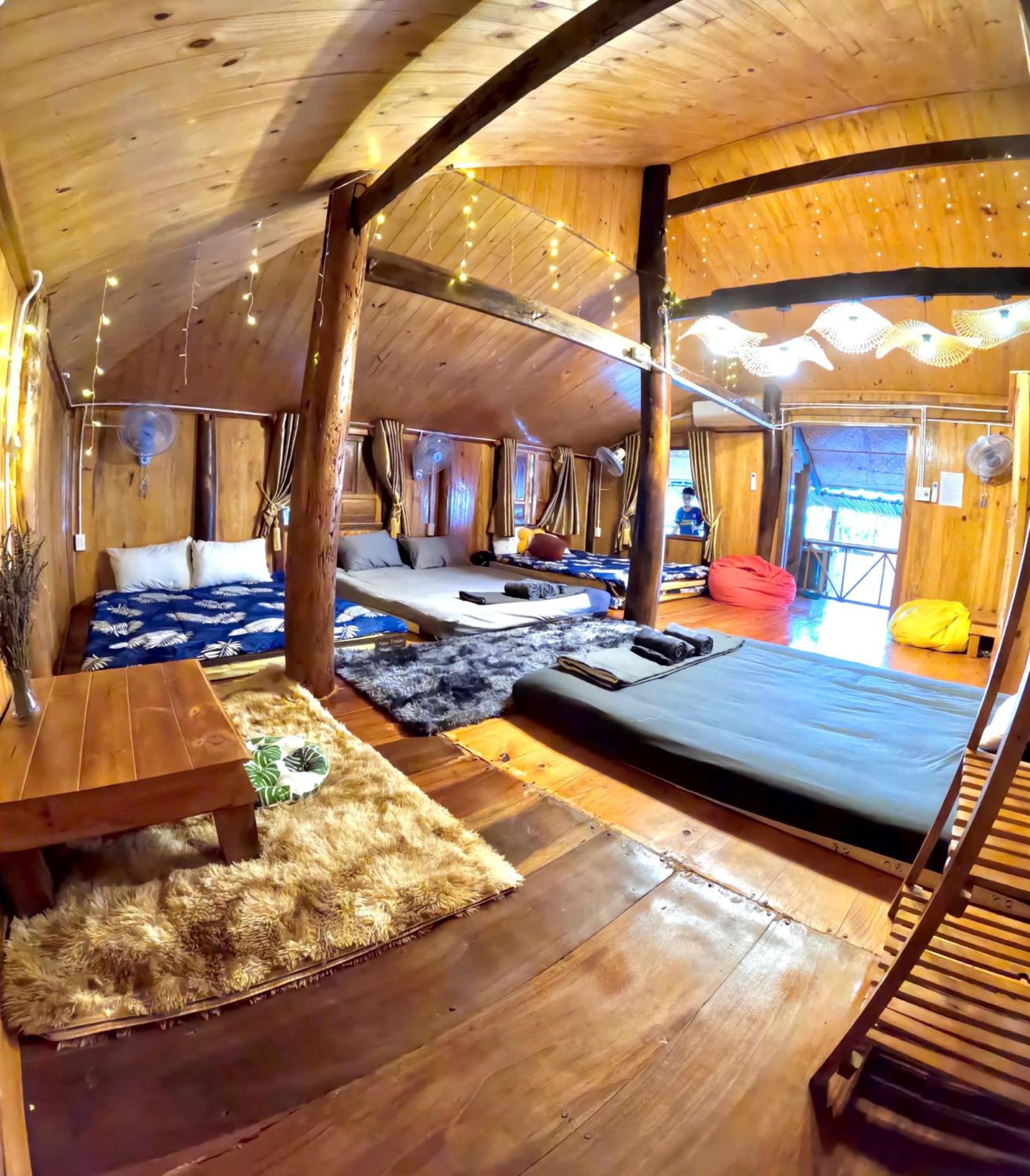Bed in 6-Bed Dormitory Room photo 2