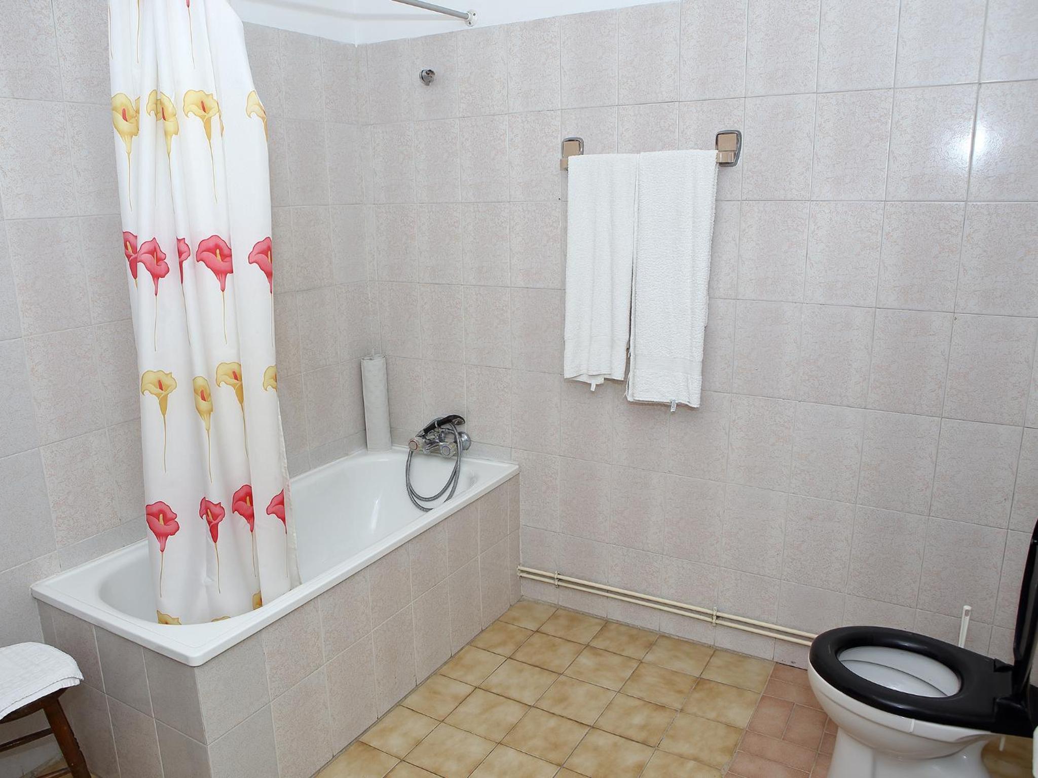 Double or Twin Room - Photo 3