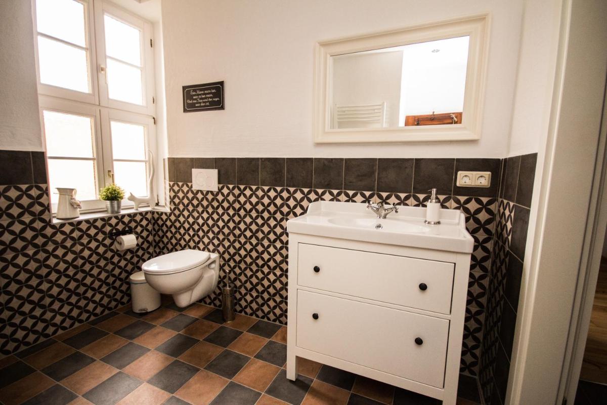 Two-Bedroom Apartment with one bathroom - Photo 8