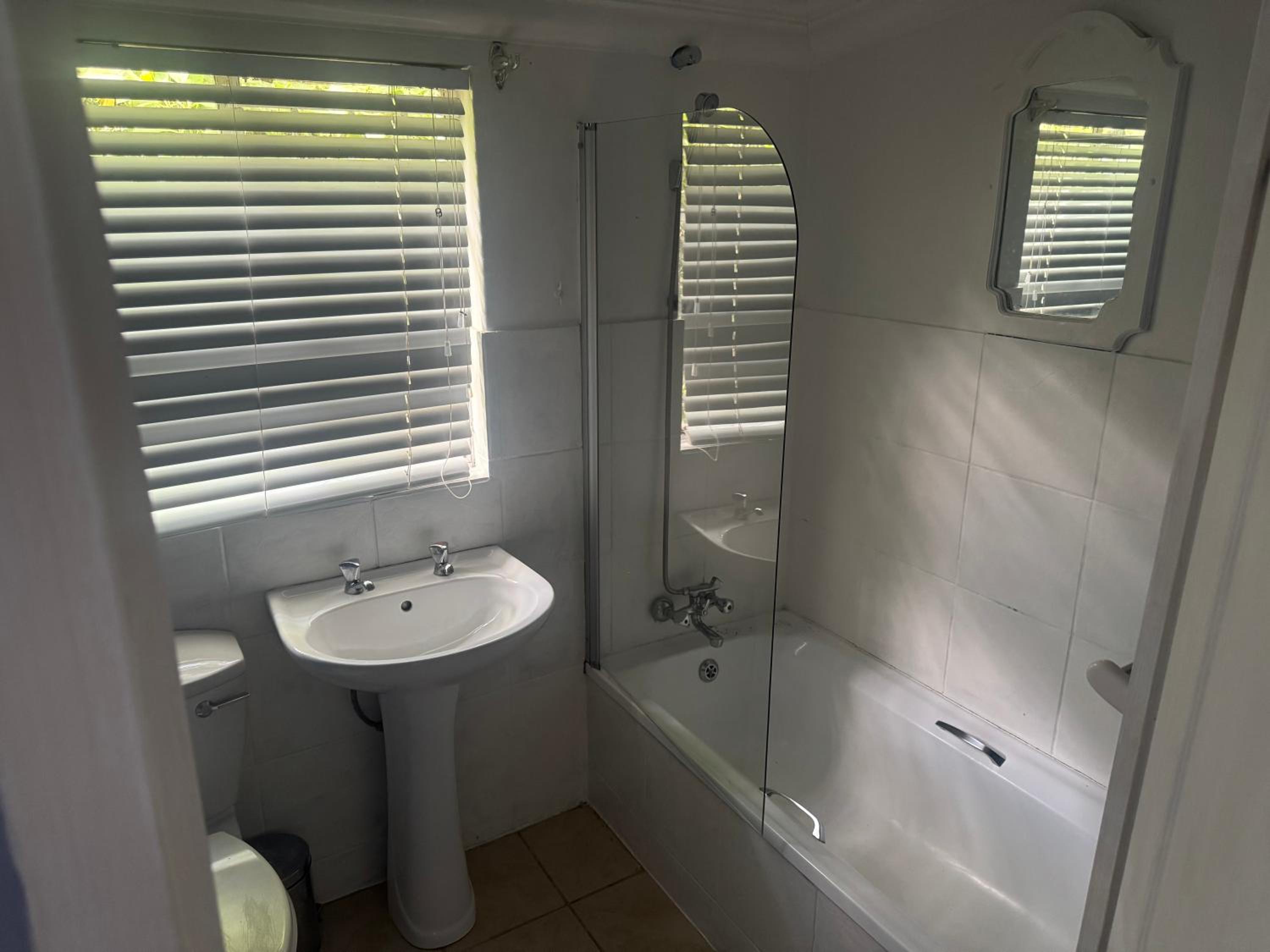 Budget Double Room photo 2