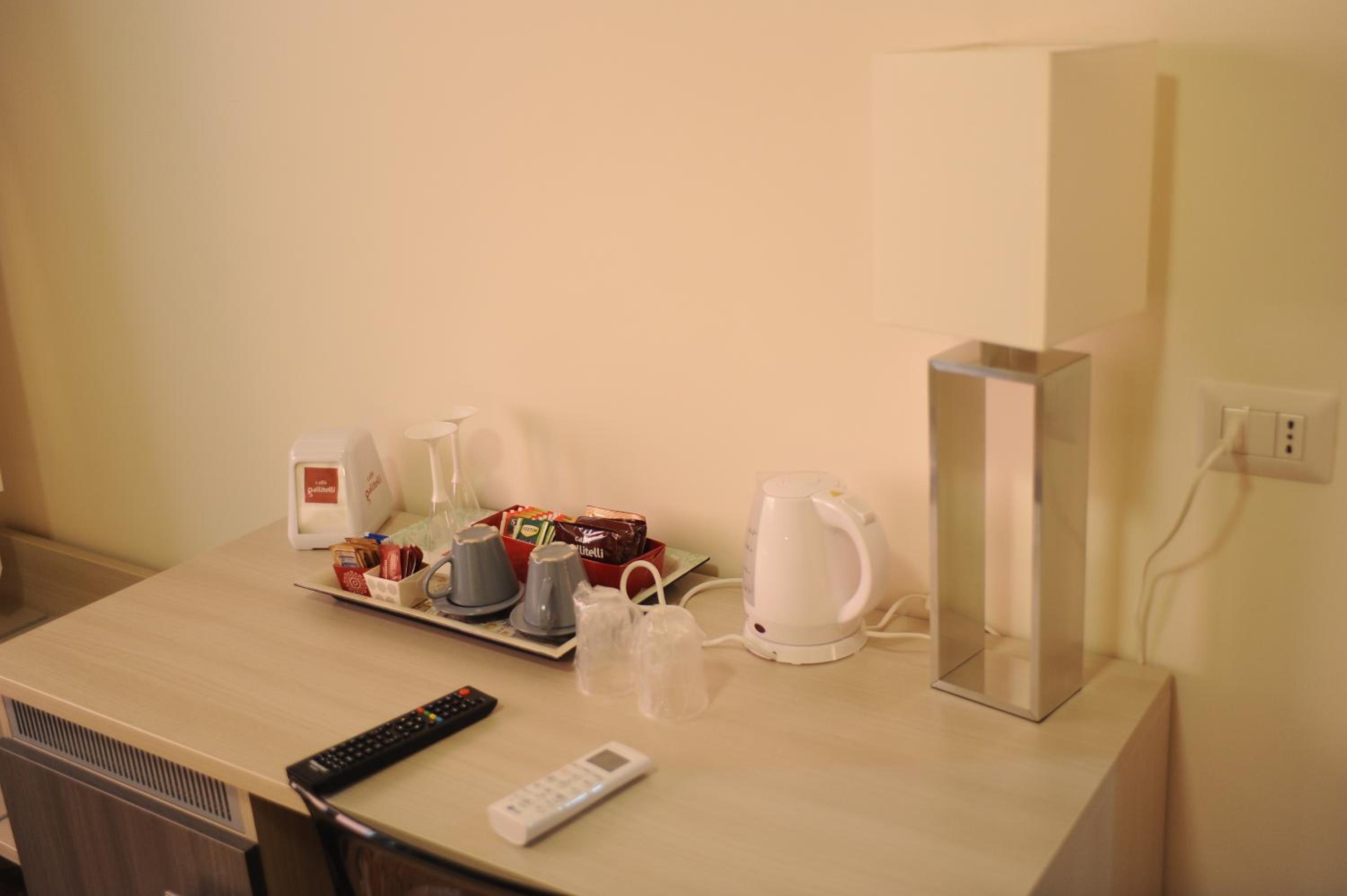 Deluxe Double or Twin Room - Photo 15