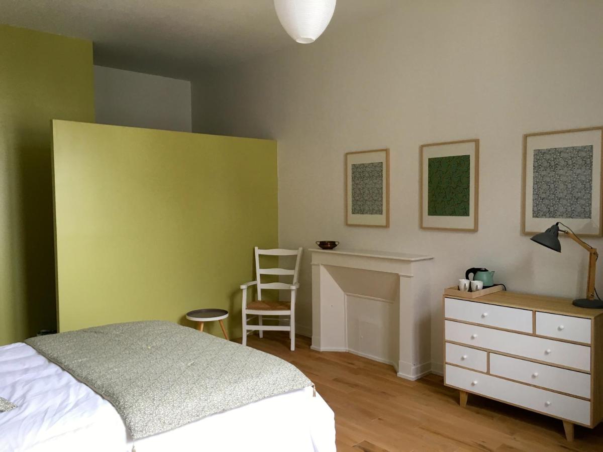 Large Double Room - Photo 3